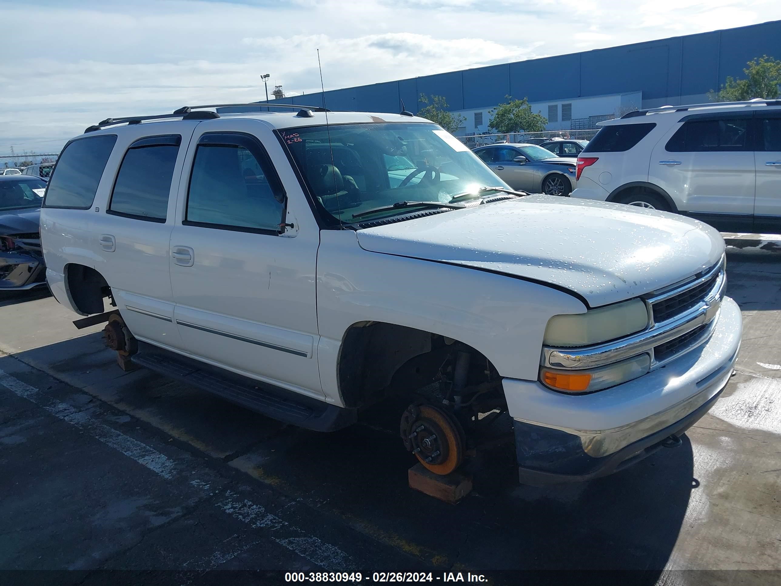 CHEVROLET TAHOE 2004 1gnek13t64j131260