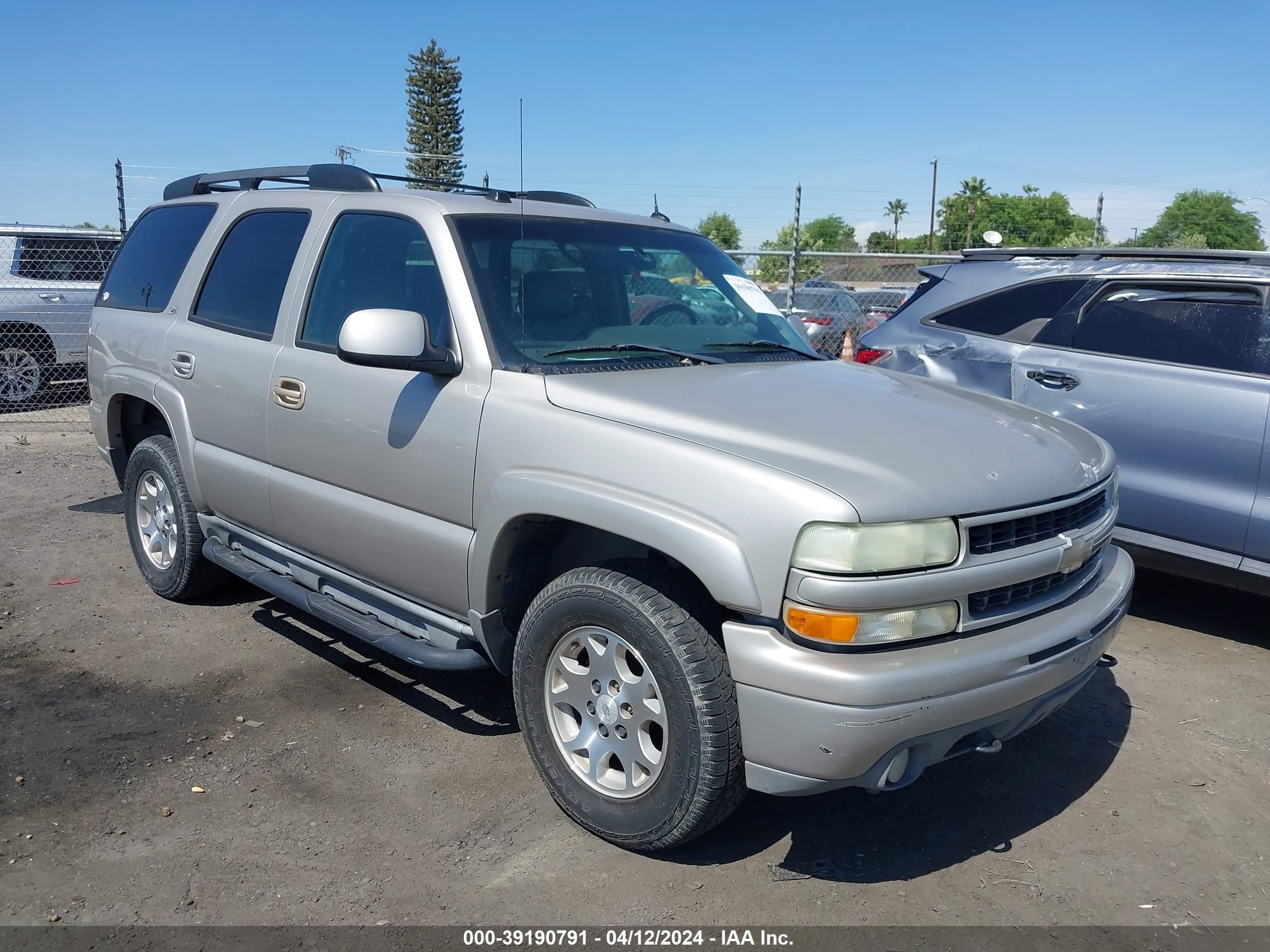 CHEVROLET TAHOE 2004 1gnek13t64r281905