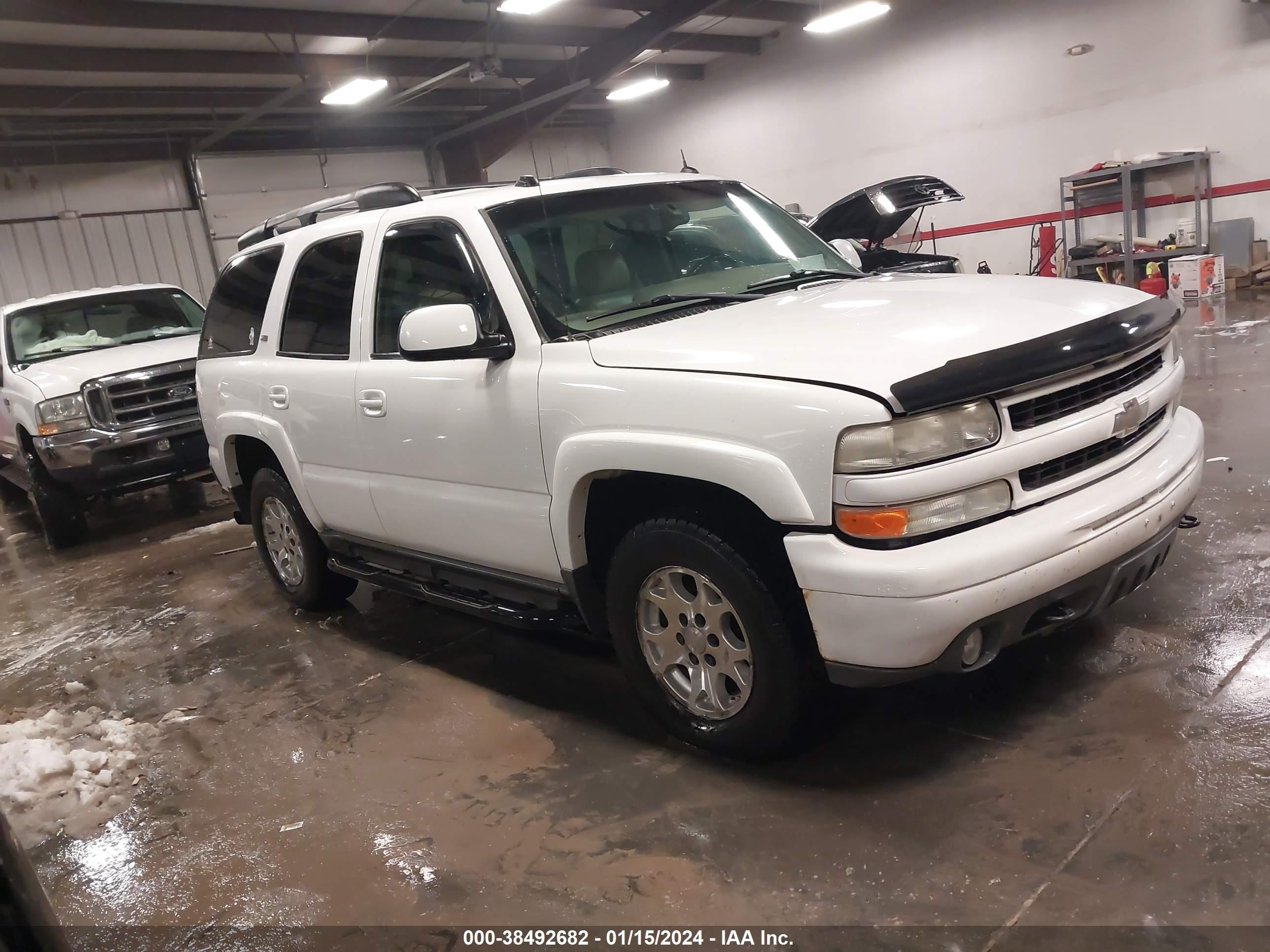 CHEVROLET TAHOE 2005 1gnek13t65r160048