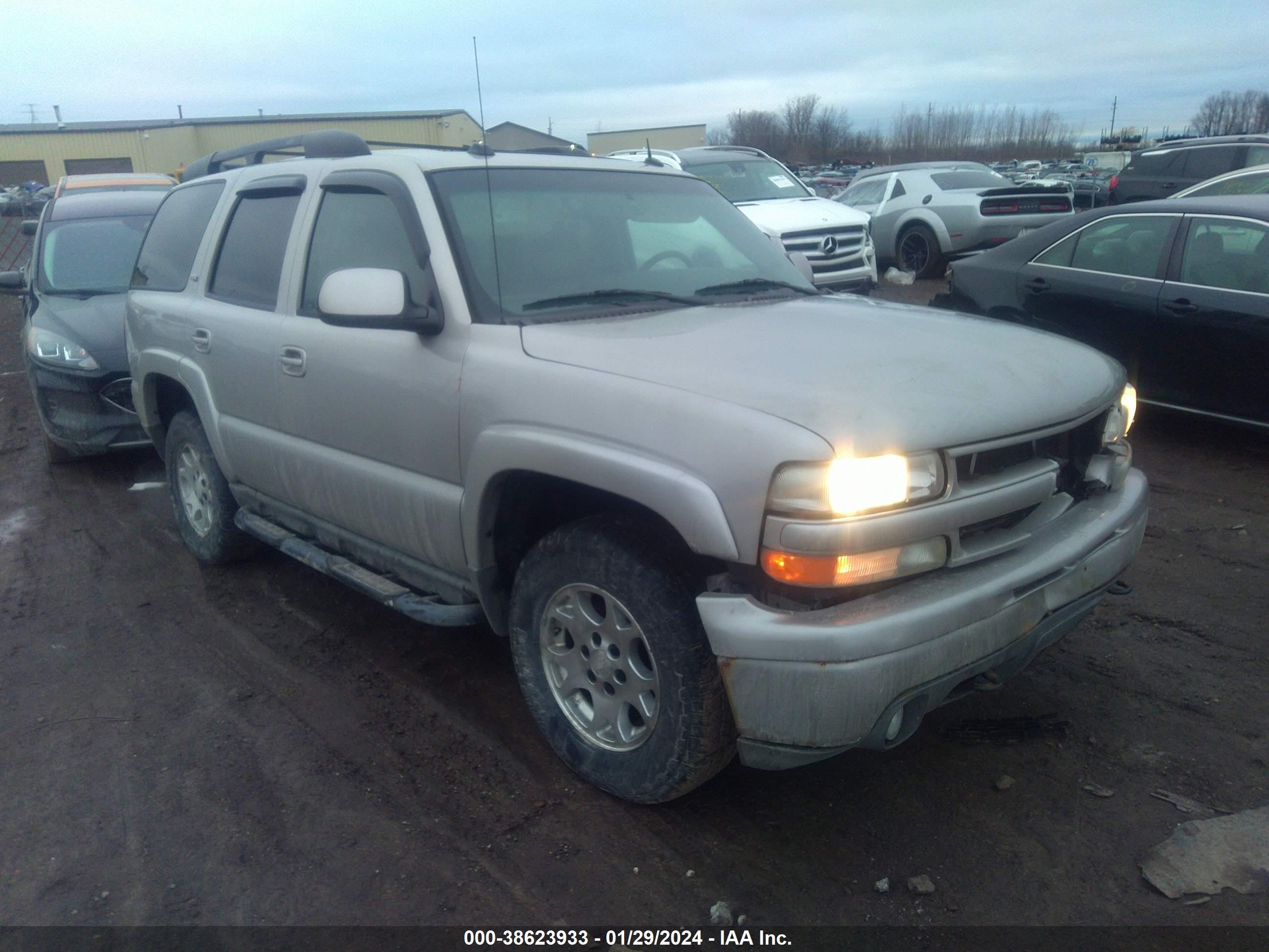 CHEVROLET TAHOE 2005 1gnek13t95r156592