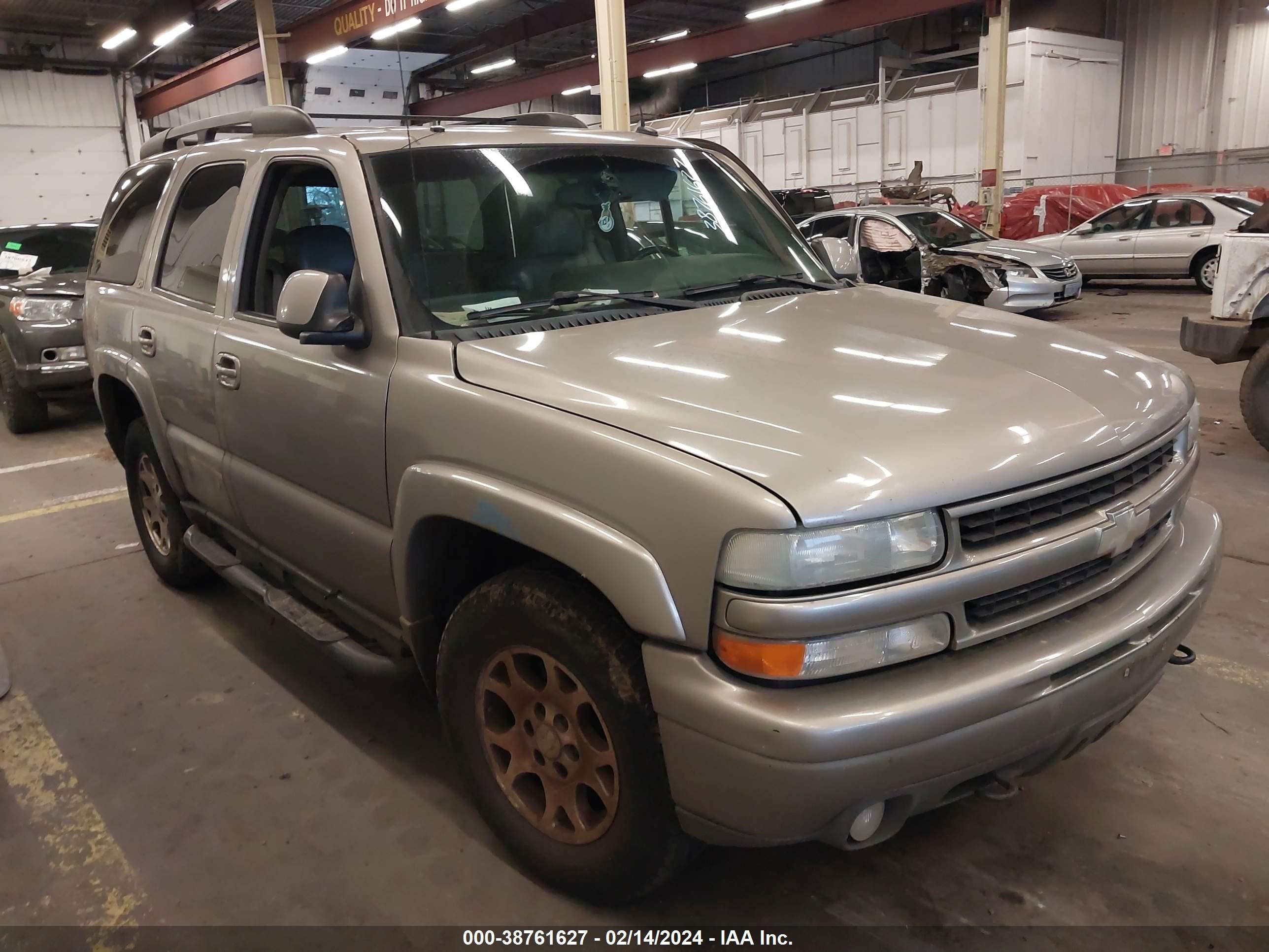 CHEVROLET TAHOE 2003 1gnek13tx3r275281