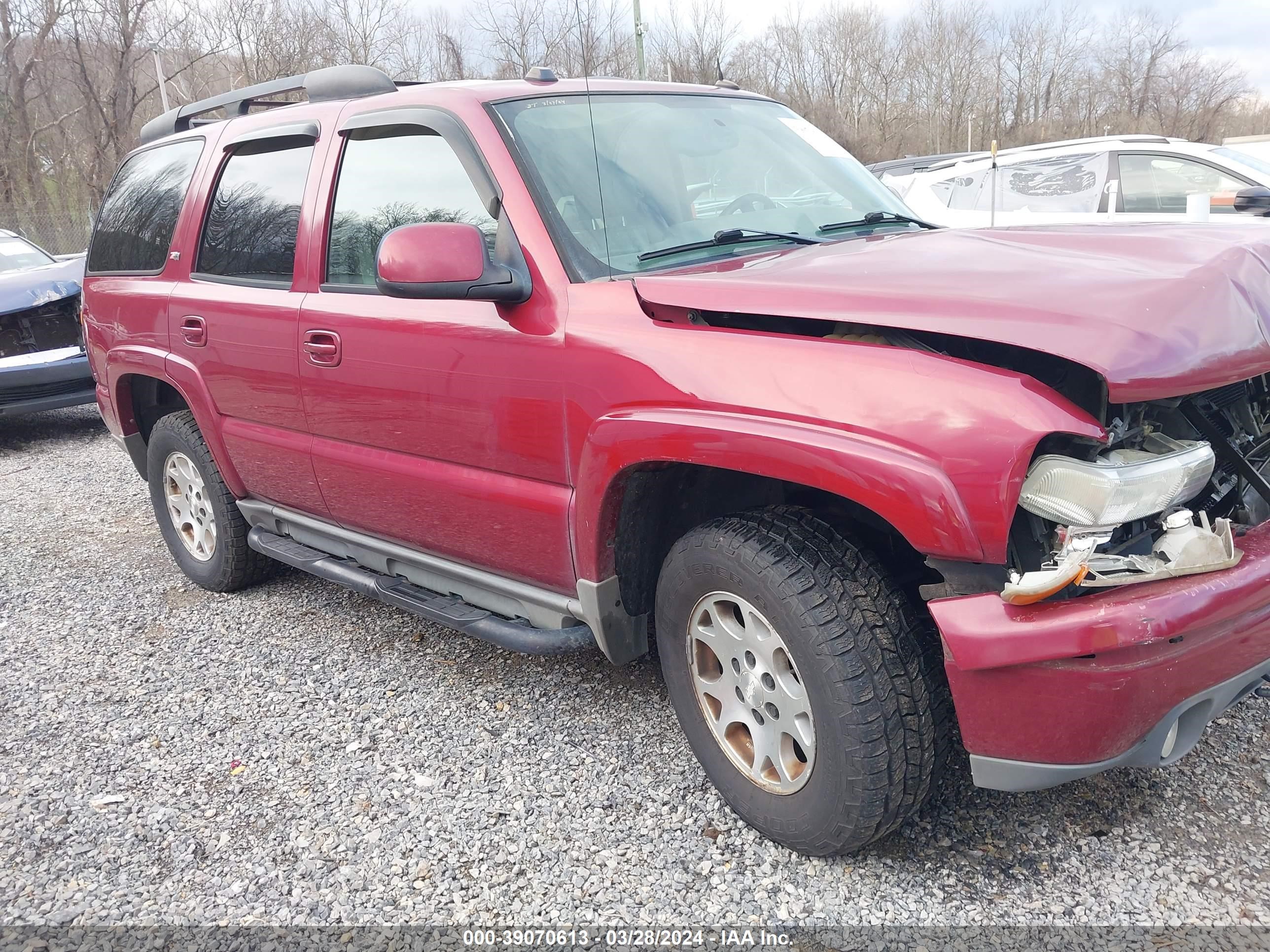 CHEVROLET TAHOE 2005 1gnek13tx5r117820