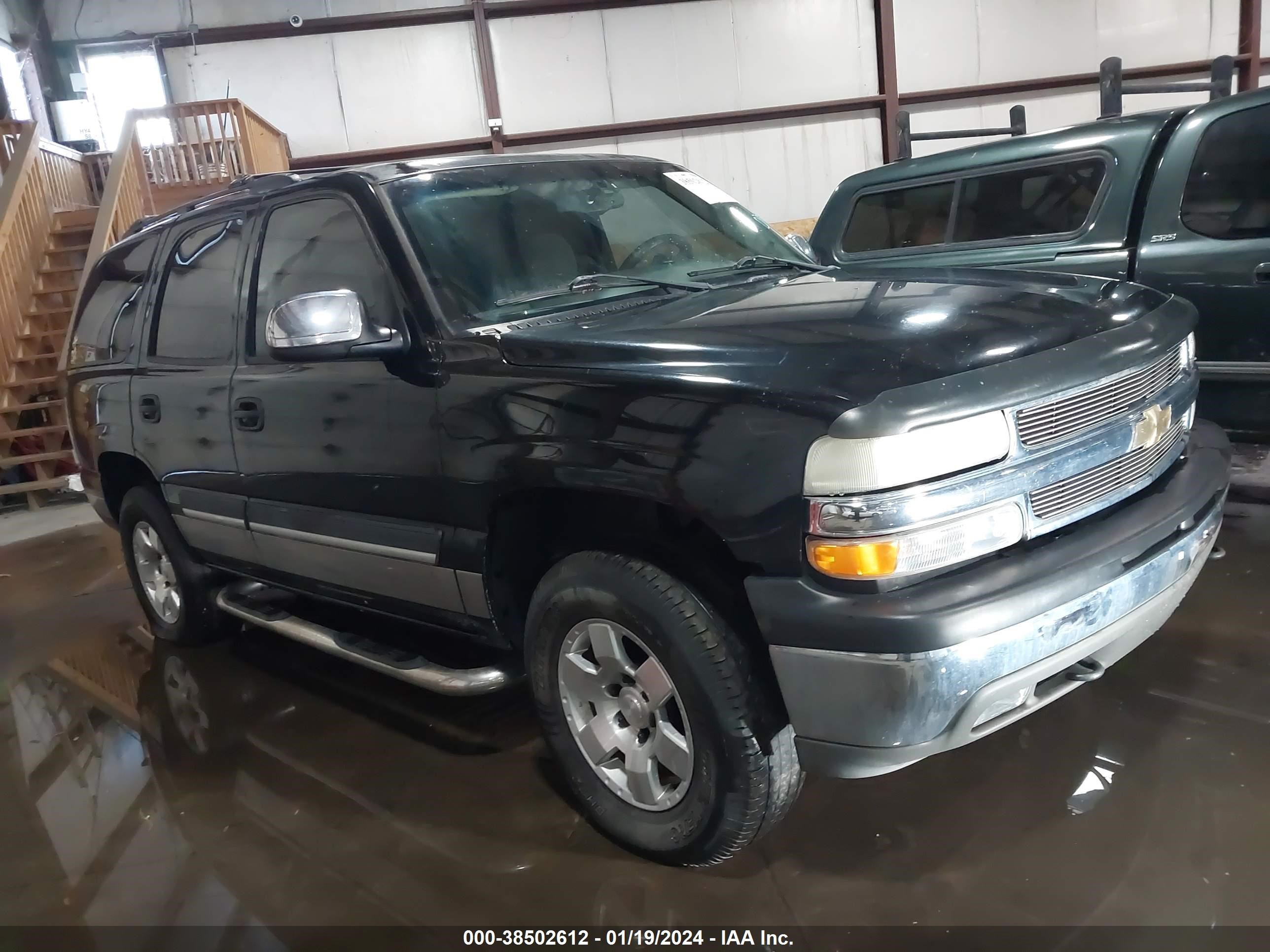 CHEVROLET TAHOE 2005 1gnek13tx5r264591