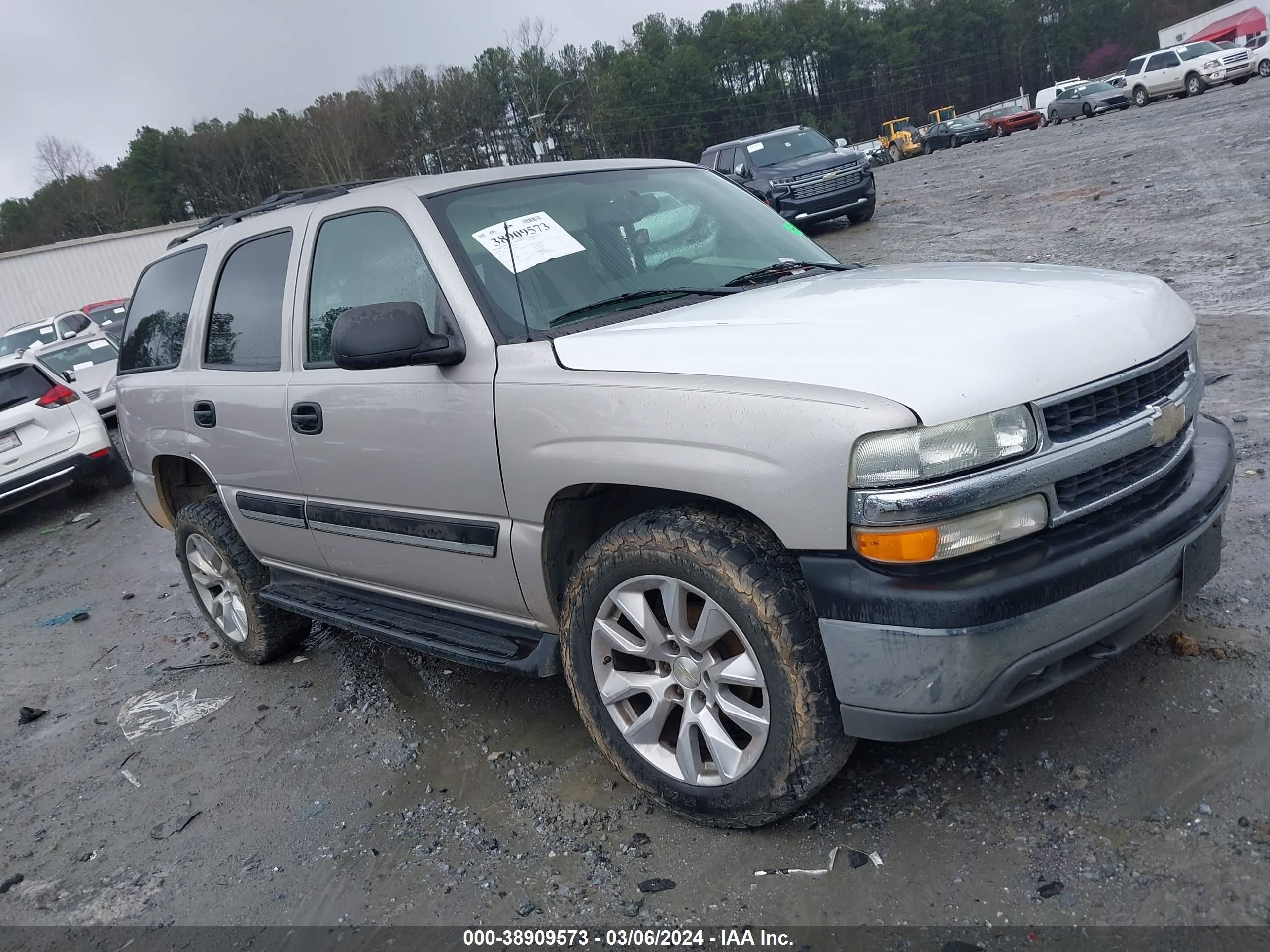 CHEVROLET TAHOE 2004 1gnek13v74j303023