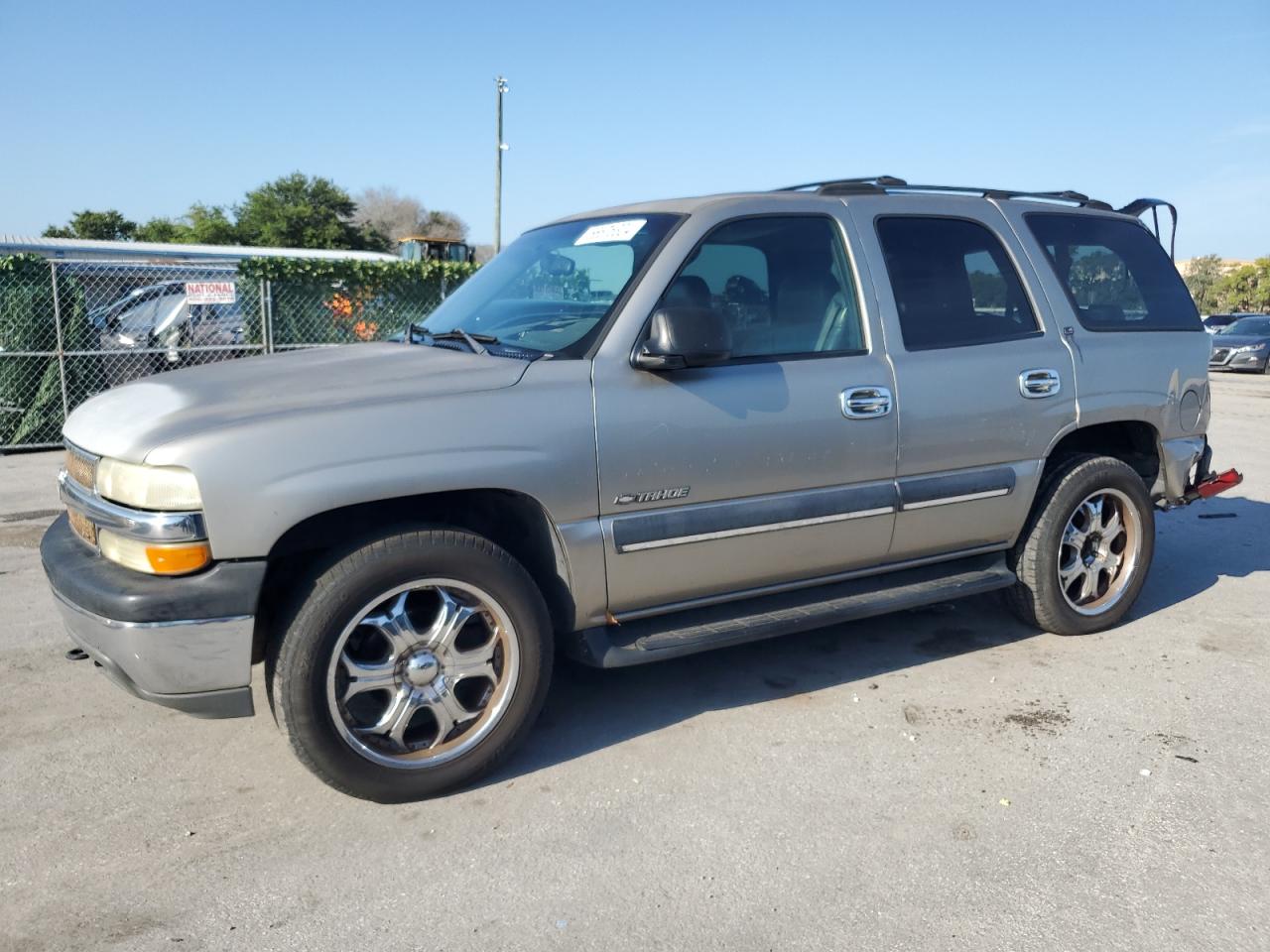 CHEVROLET TAHOE 2002 1gnek13z02r141432