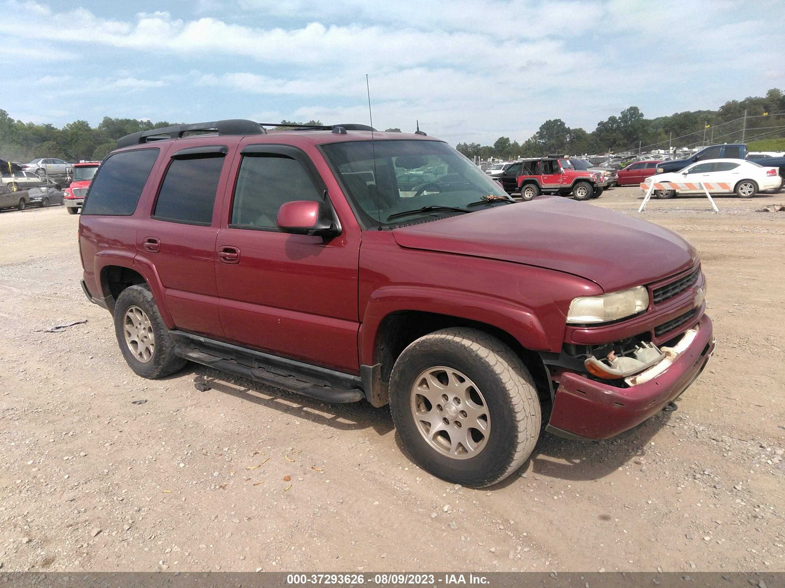 CHEVROLET TAHOE 2004 1gnek13z04r138145