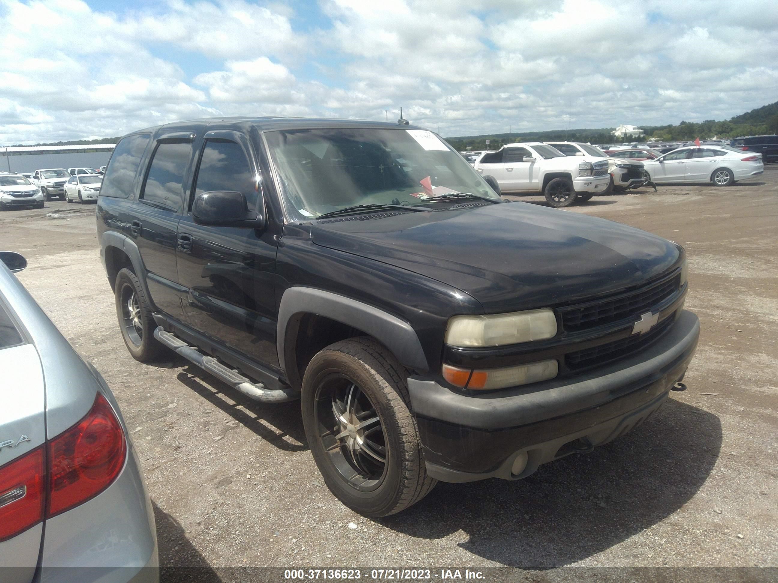 CHEVROLET TAHOE 2003 1gnek13z13r159343