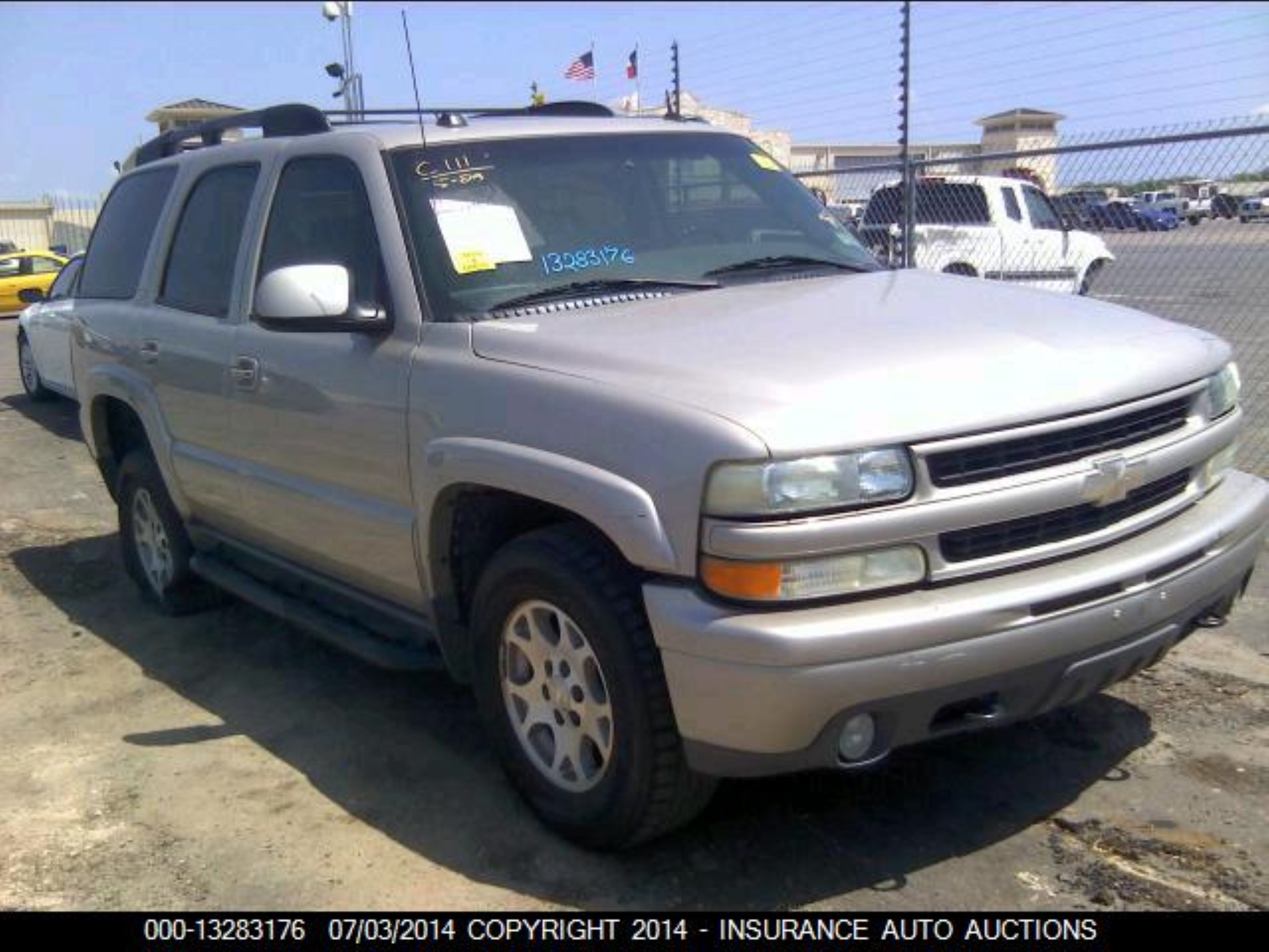 CHEVROLET TAHOE 2004 1gnek13z14r243356