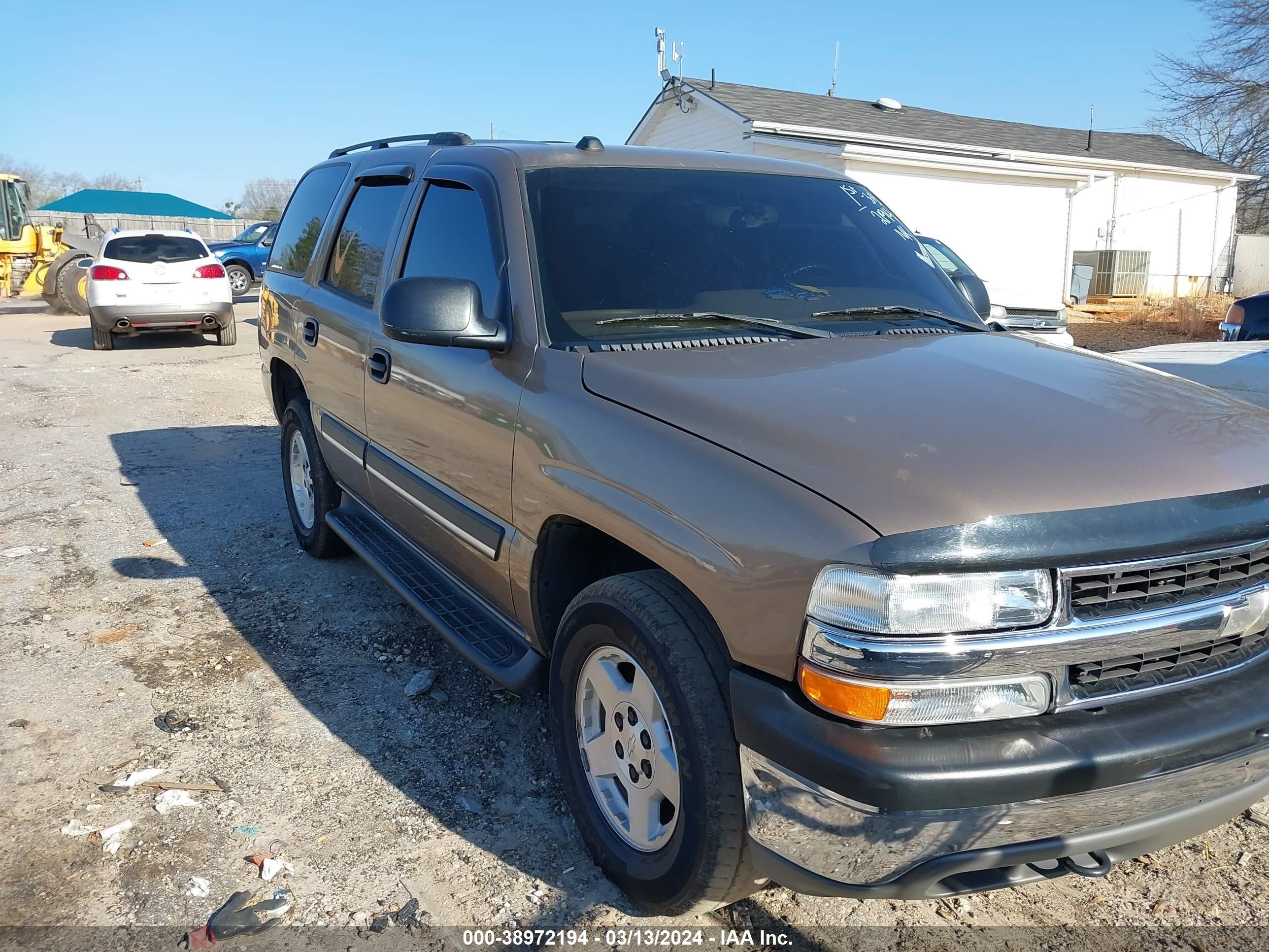 CHEVROLET TAHOE 2004 1gnek13z34j201995