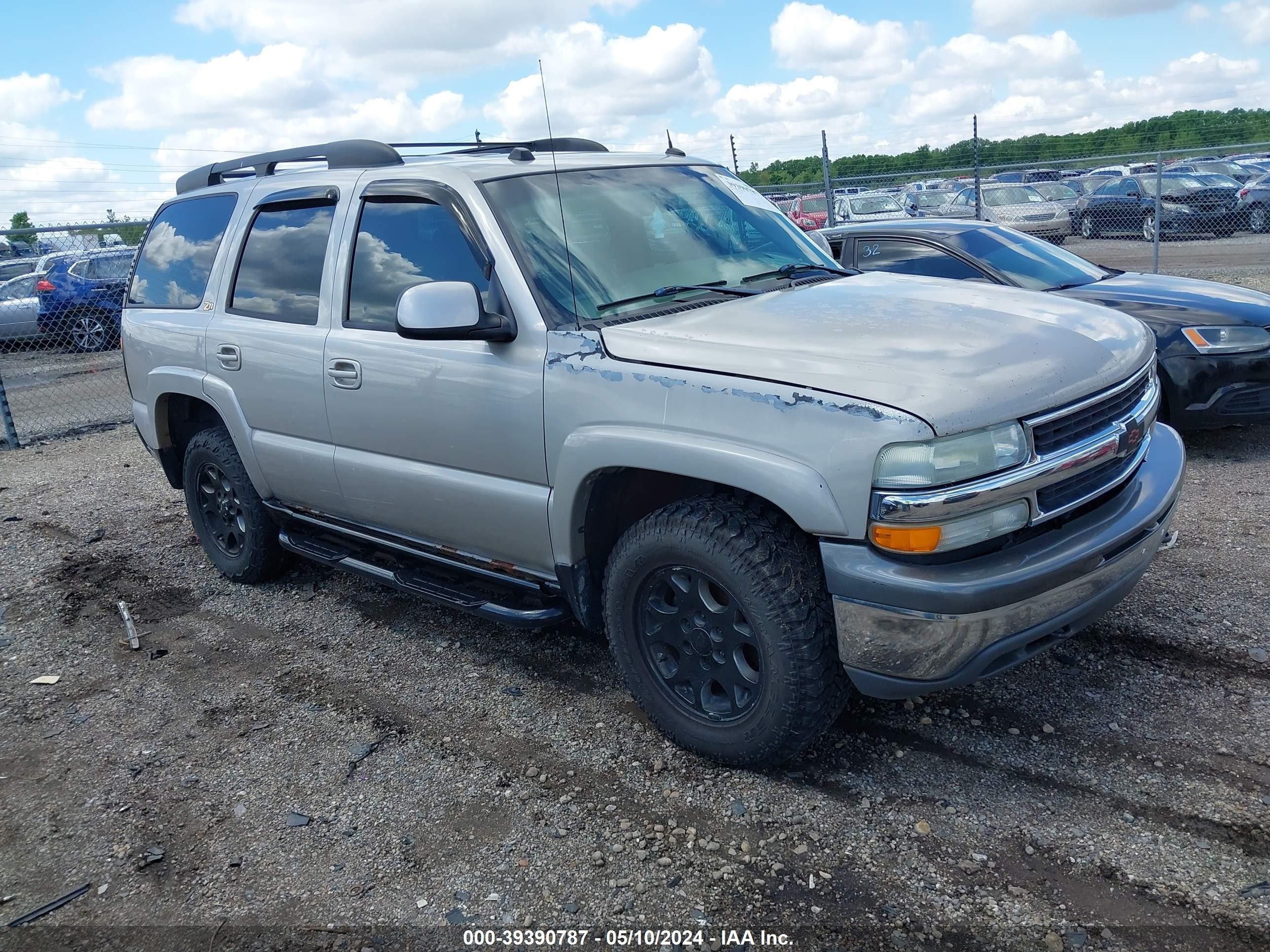 CHEVROLET TAHOE 2004 1gnek13z54r198695