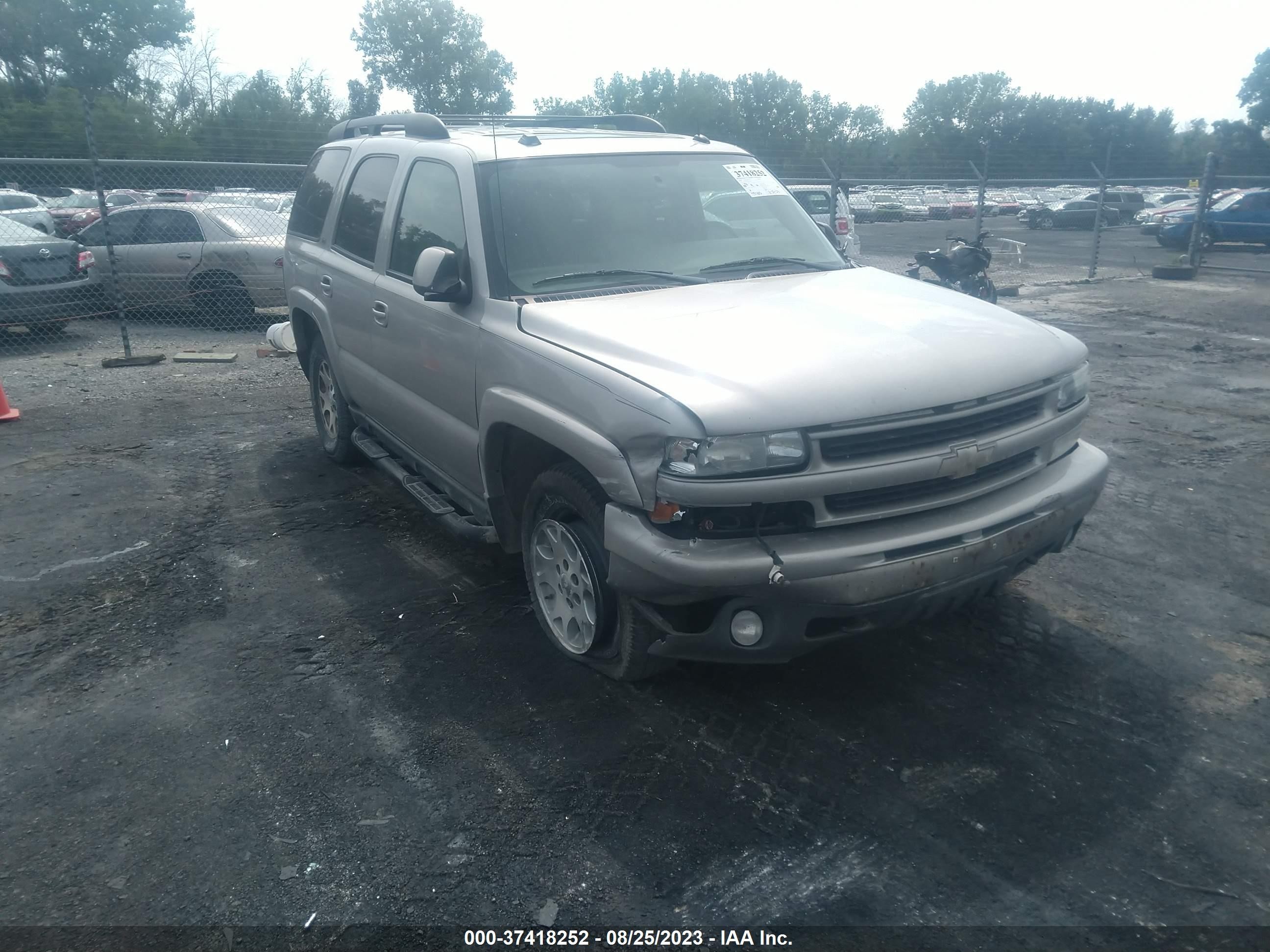 CHEVROLET TAHOE 2004 1gnek13z54r204236