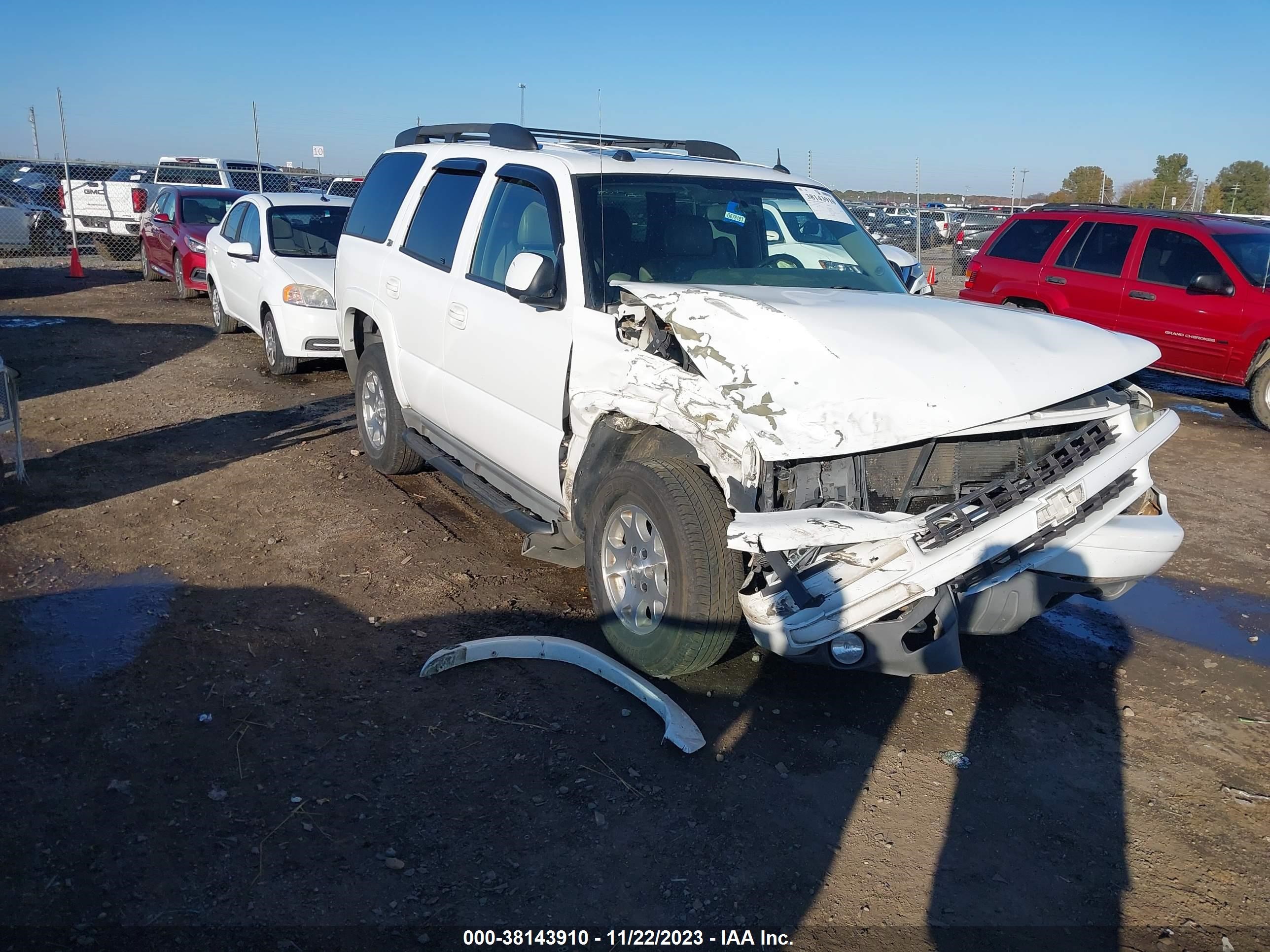 CHEVROLET TAHOE 2004 1gnek13z54r222090