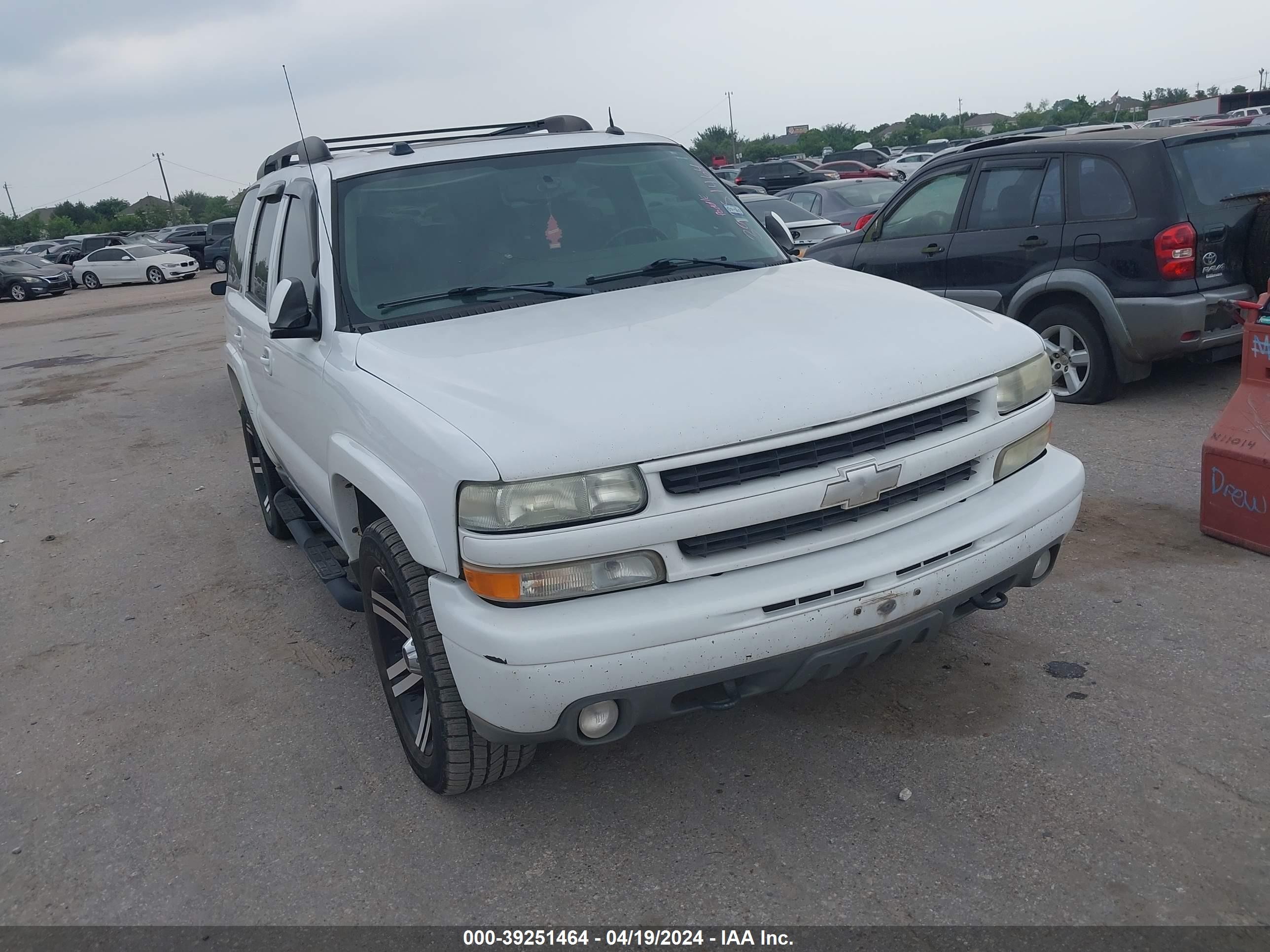 CHEVROLET TAHOE 2004 1gnek13z54r317703