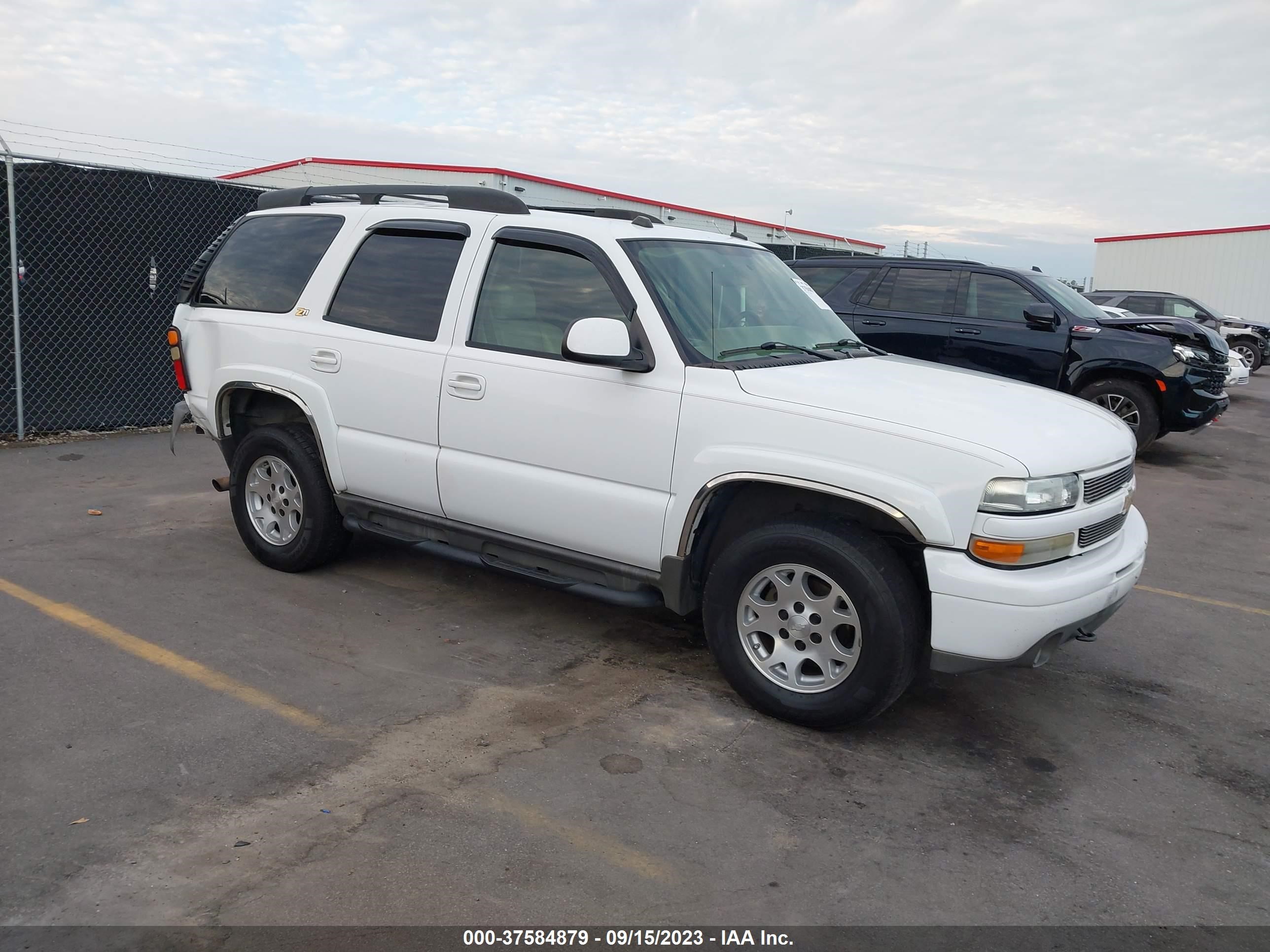 CHEVROLET TAHOE 2004 1gnek13z84r110285