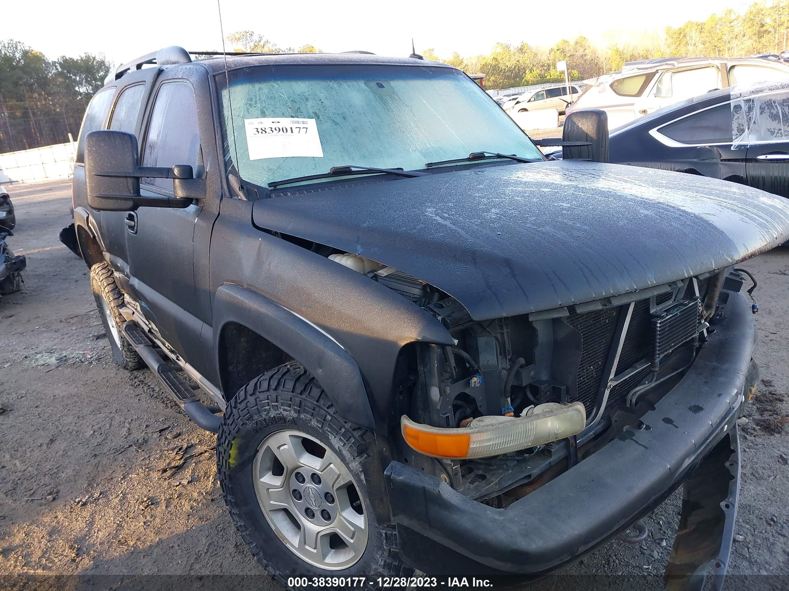 CHEVROLET TAHOE 2004 1gnek13z94r112255