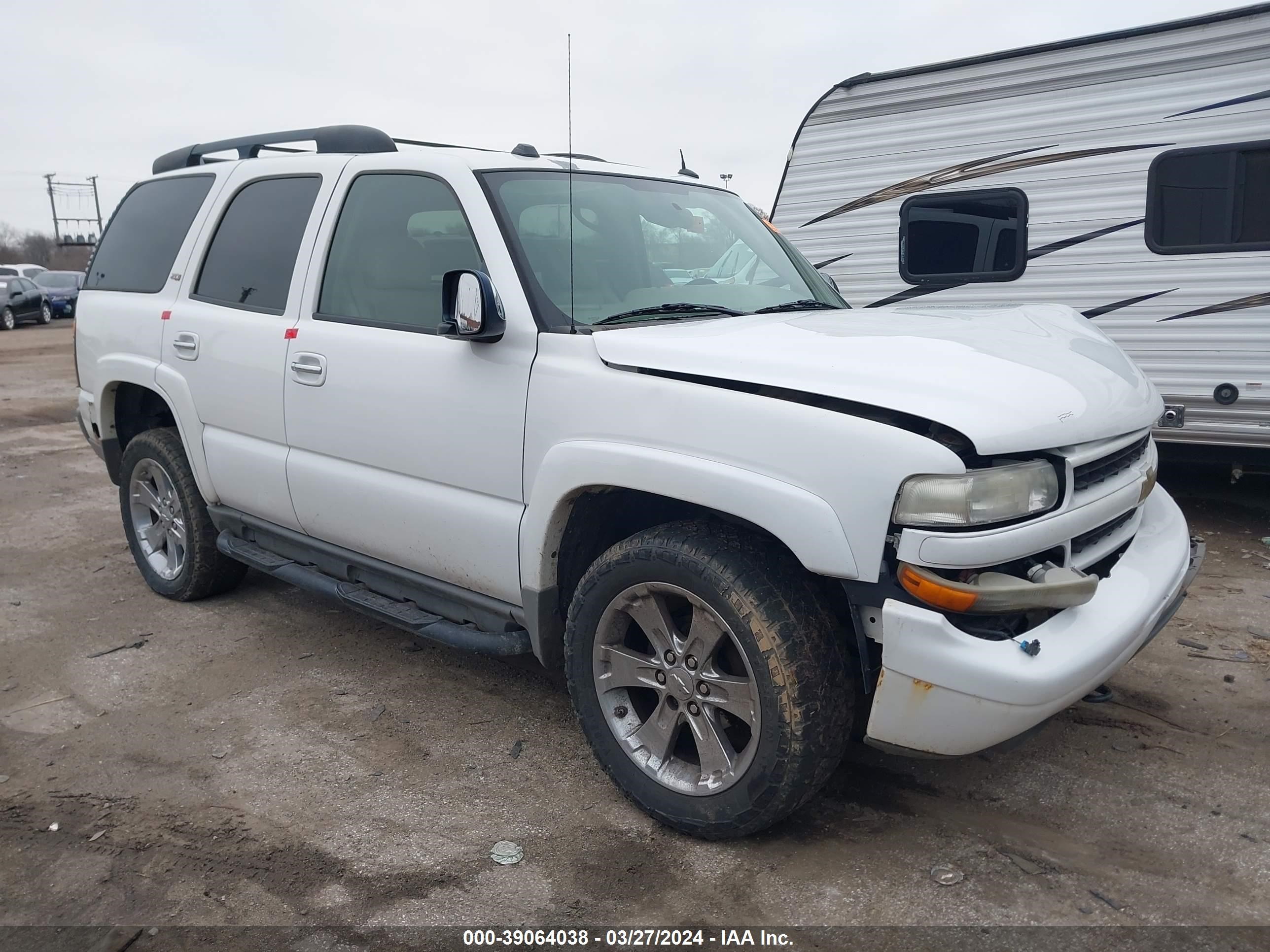 CHEVROLET TAHOE 2005 1gnek13z95r244885