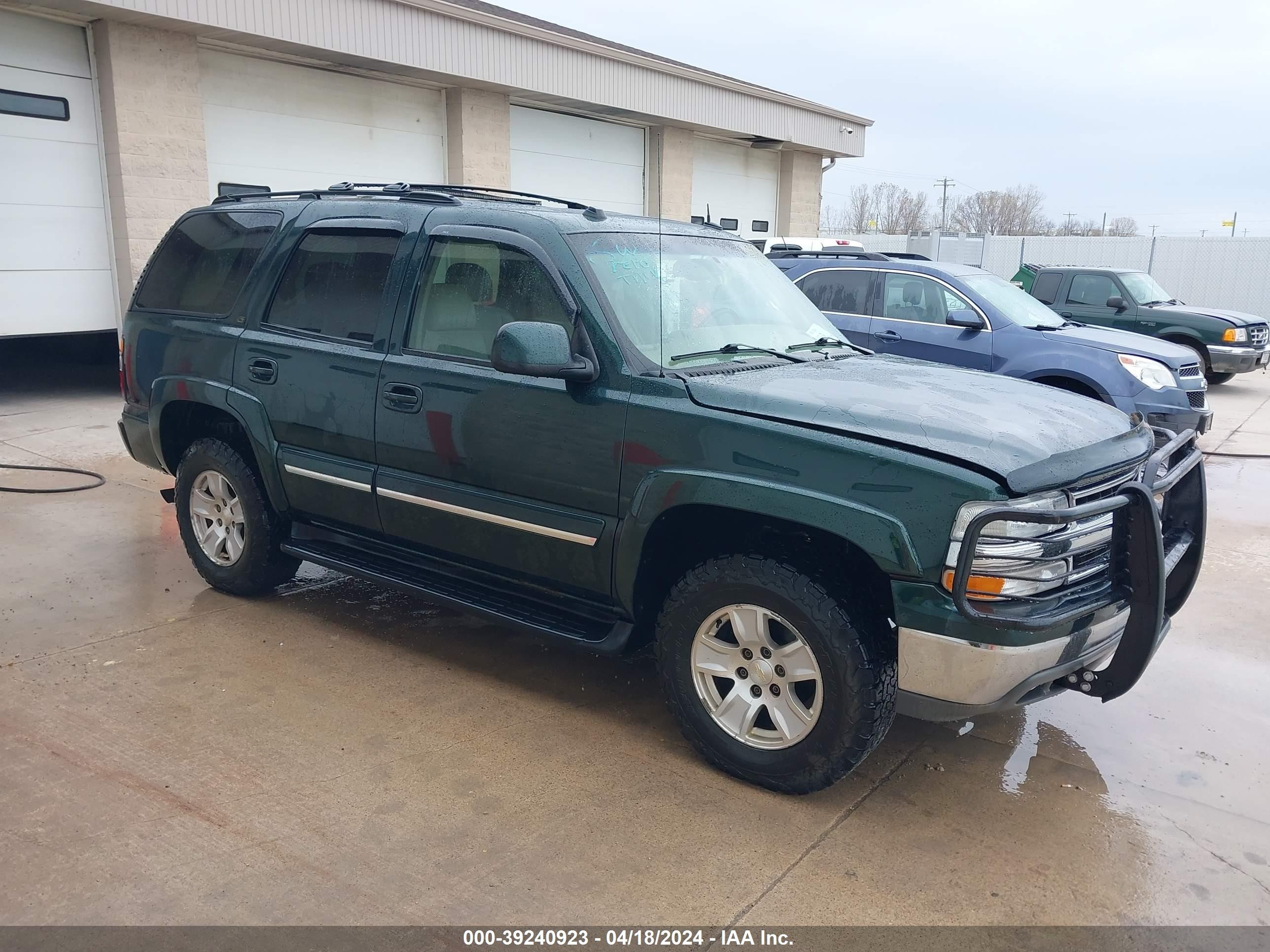 CHEVROLET TAHOE 2004 1gnek13zx4j203744