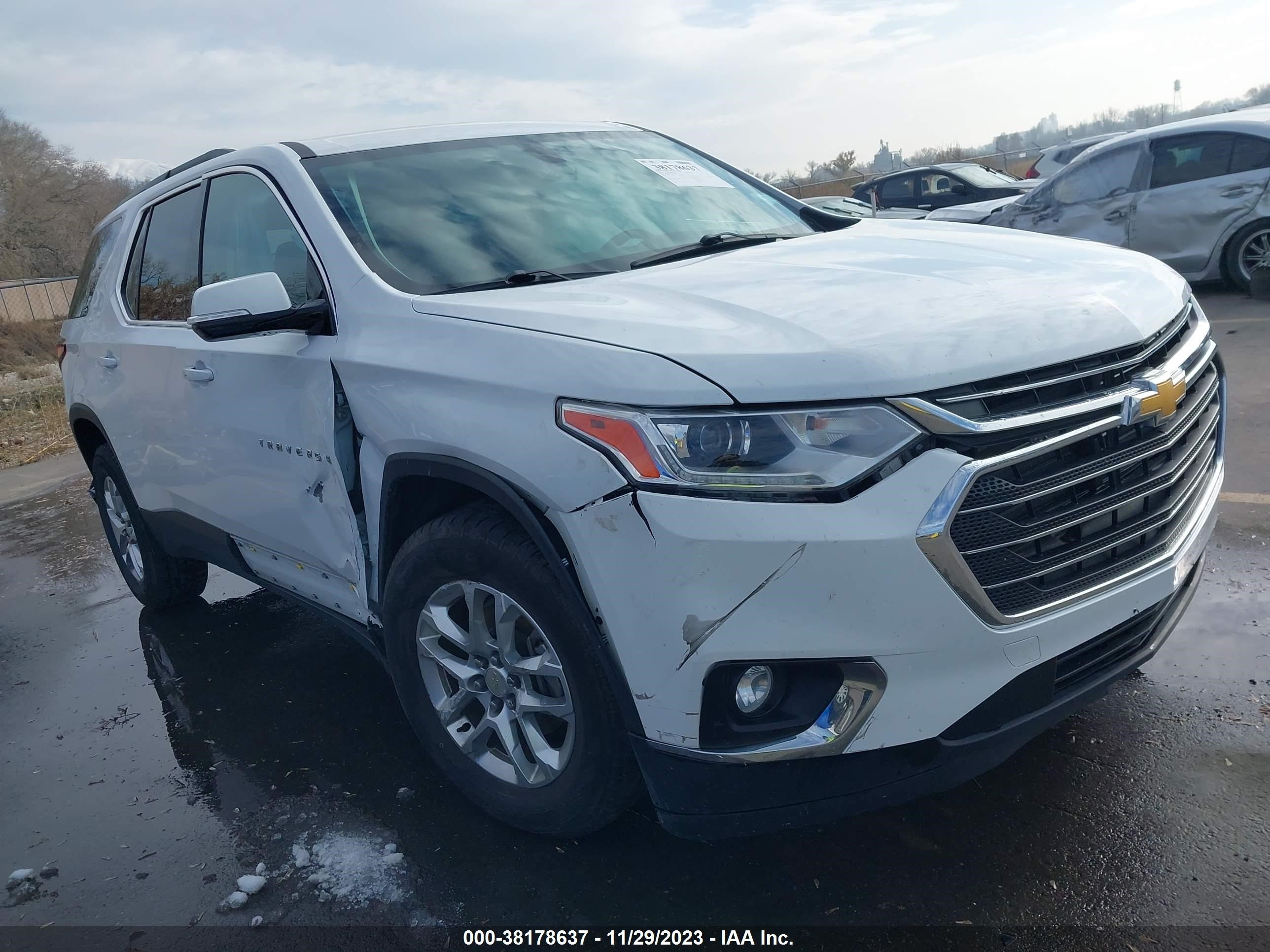 CHEVROLET TRAVERSE 2019 1gnergkw1kj228924