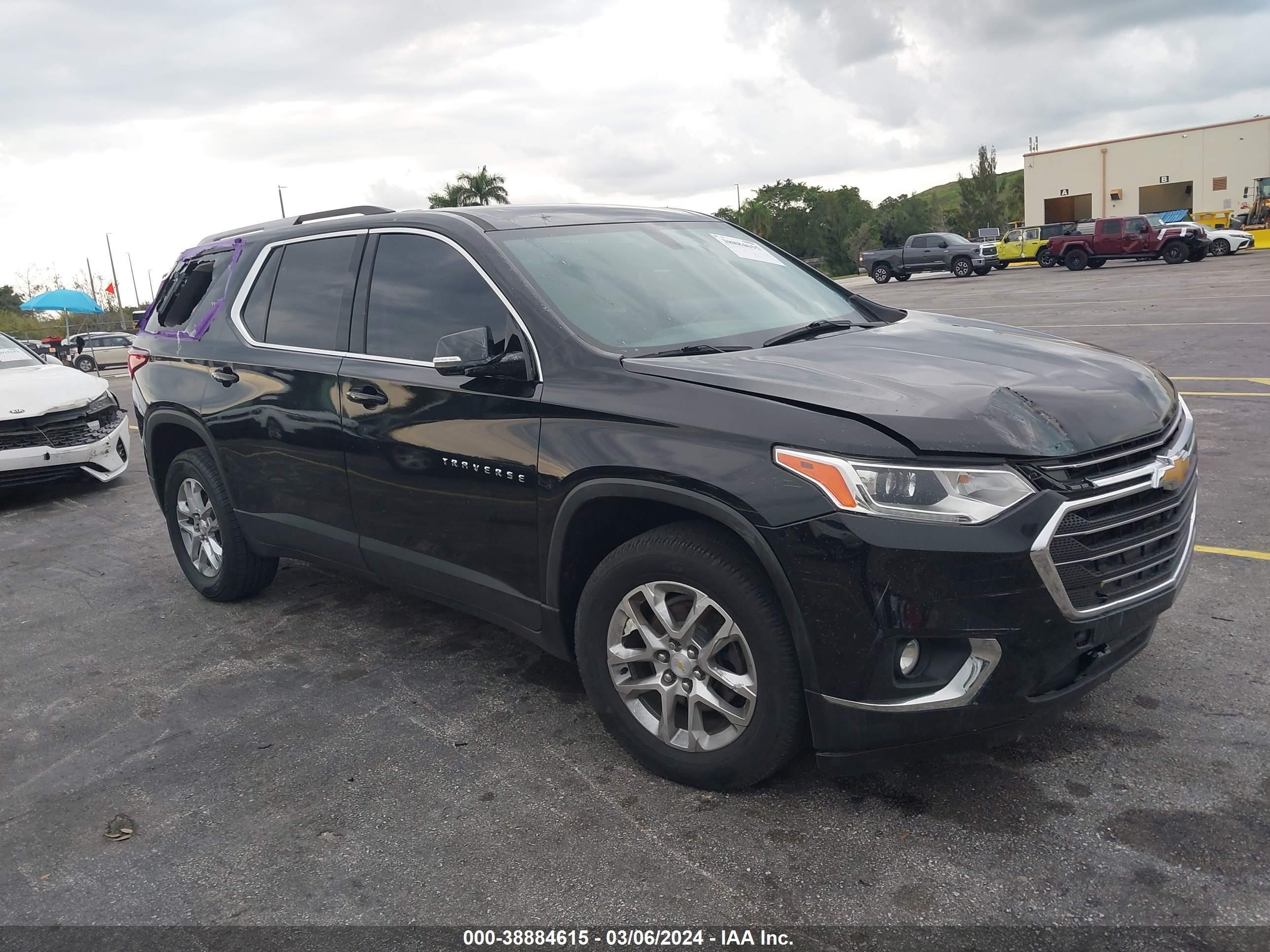 CHEVROLET TRAVERSE 2018 1gnergkw2jj119838