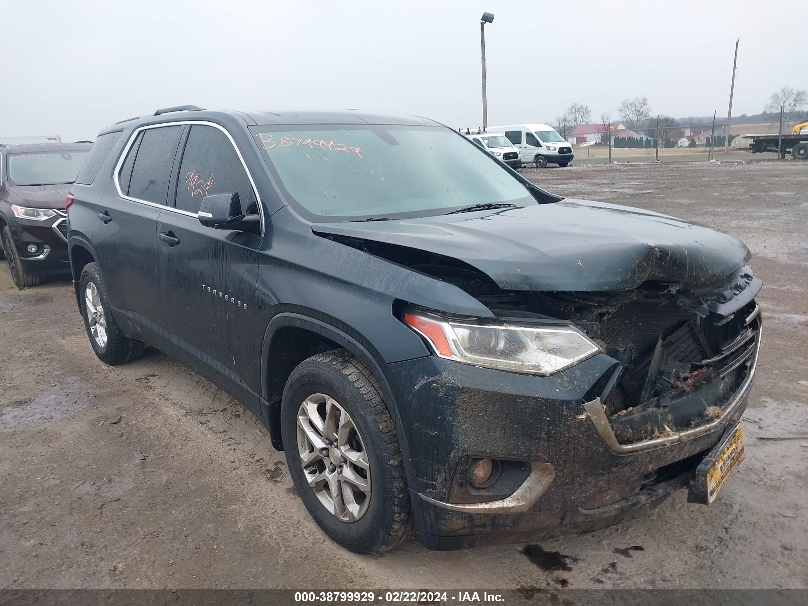 CHEVROLET TRAVERSE 2018 1gnergkw2jj282490