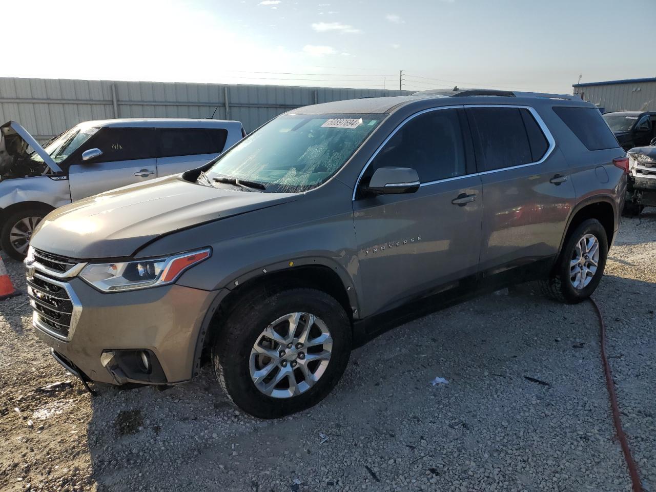 CHEVROLET TRAVERSE L 2018 1gnergkw5jj267997