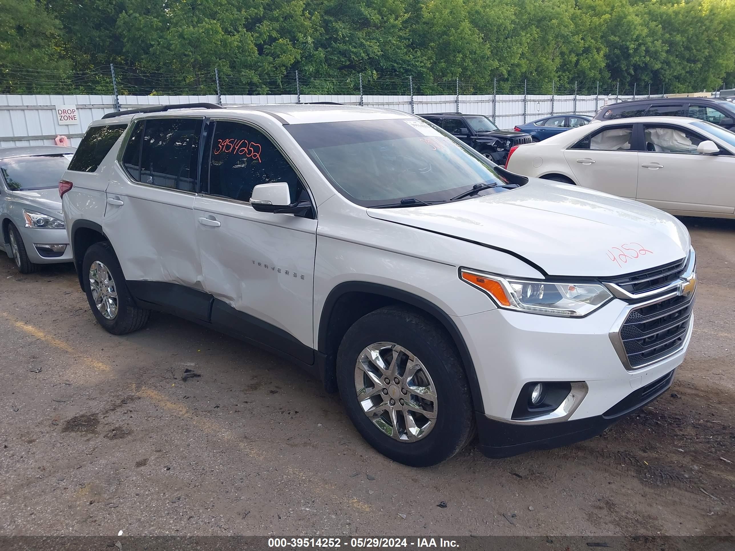 CHEVROLET TRAVERSE 2019 1gnergkw5kj281920