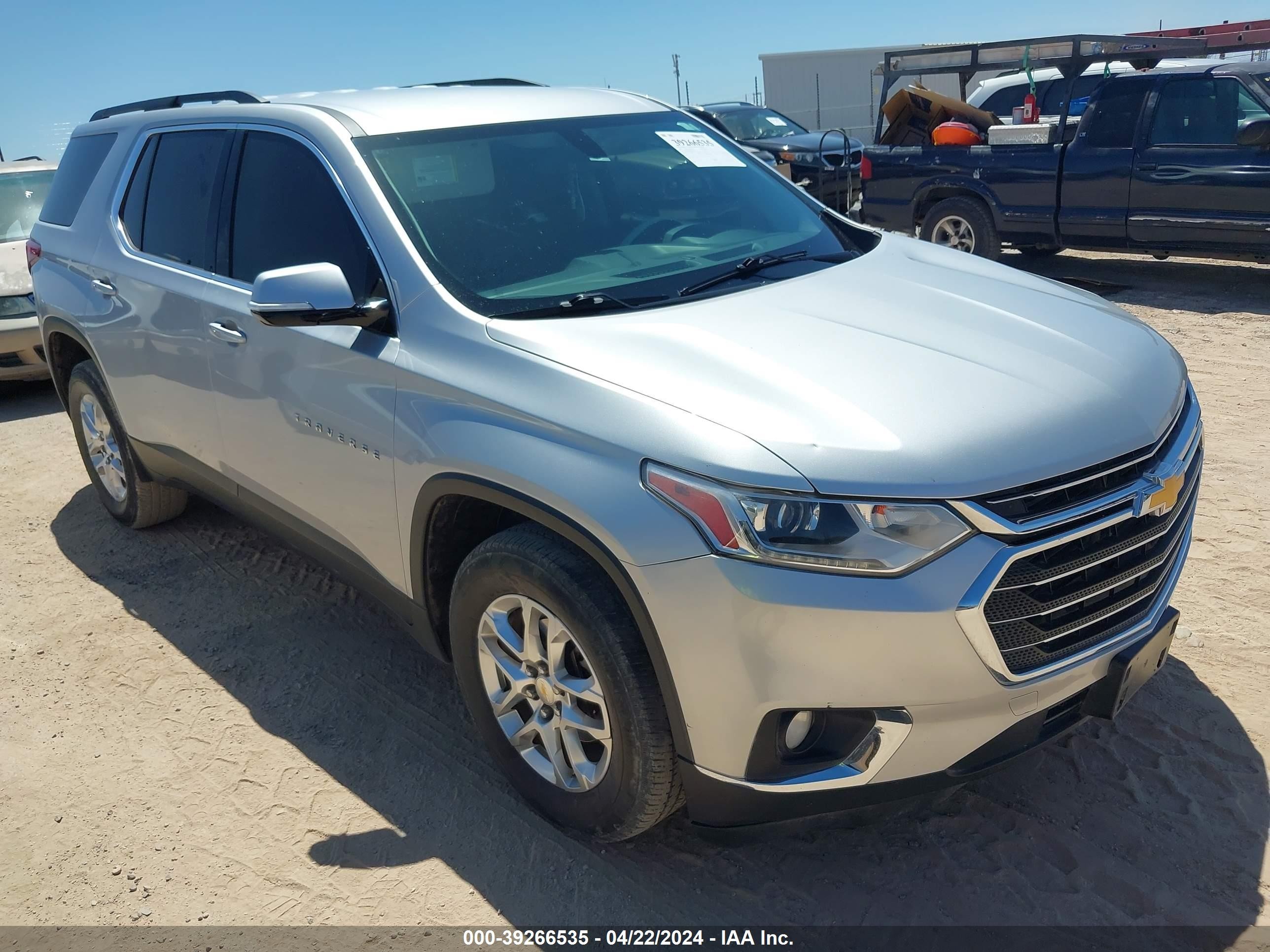 CHEVROLET TRAVERSE 2019 1gnergkw5kj306525