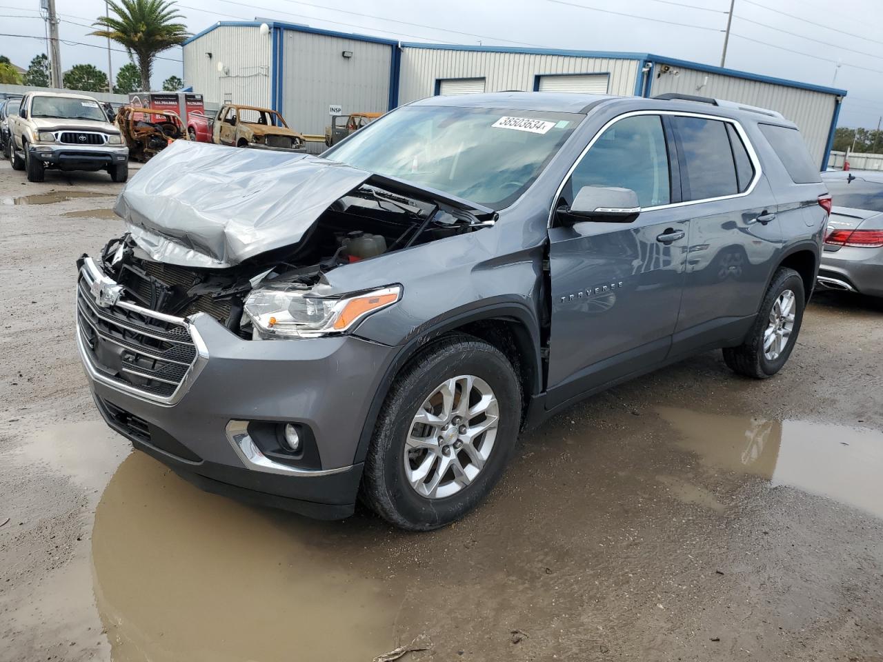 CHEVROLET TRAVERSE 2018 1gnergkw6jj211177