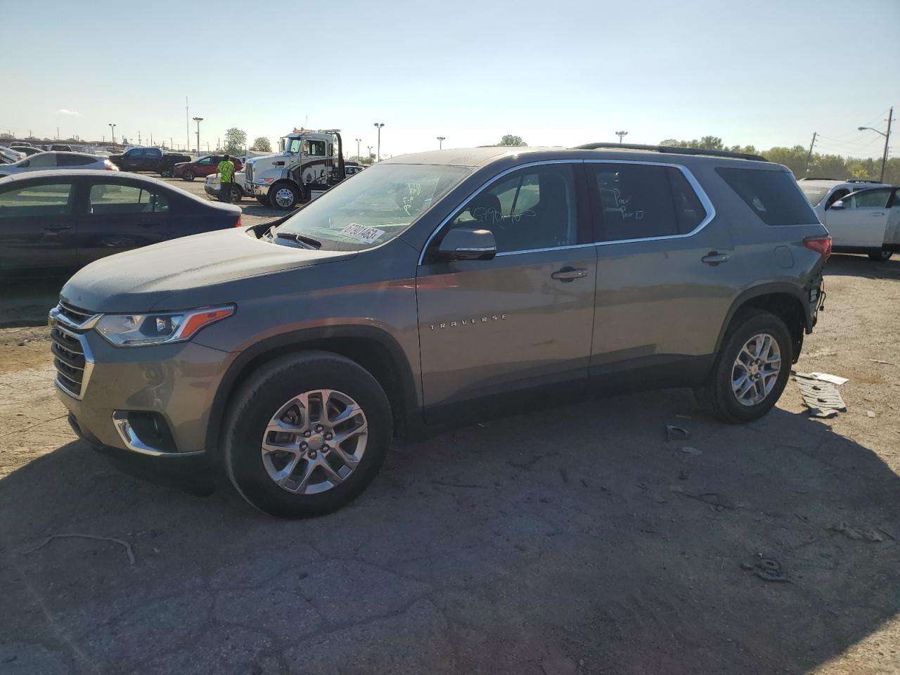 CHEVROLET TRAVERSE 2019 1gnergkw8kj138055