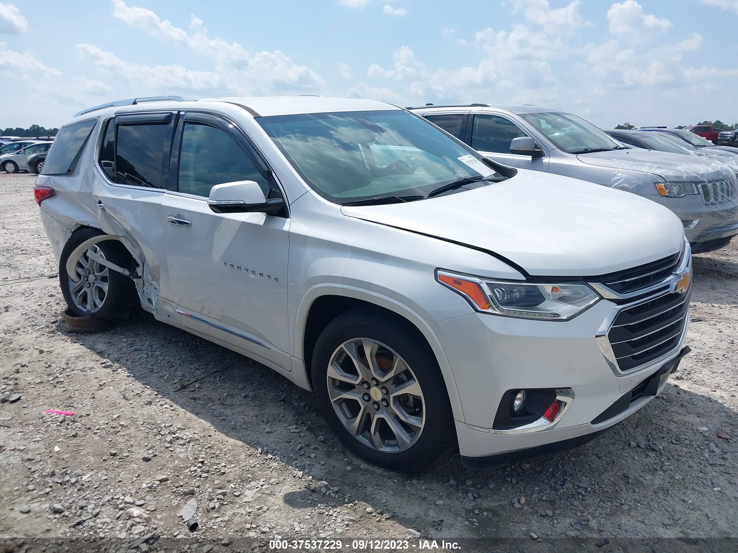 CHEVROLET TRAVERSE 2019 1gnerkkw6kj211944