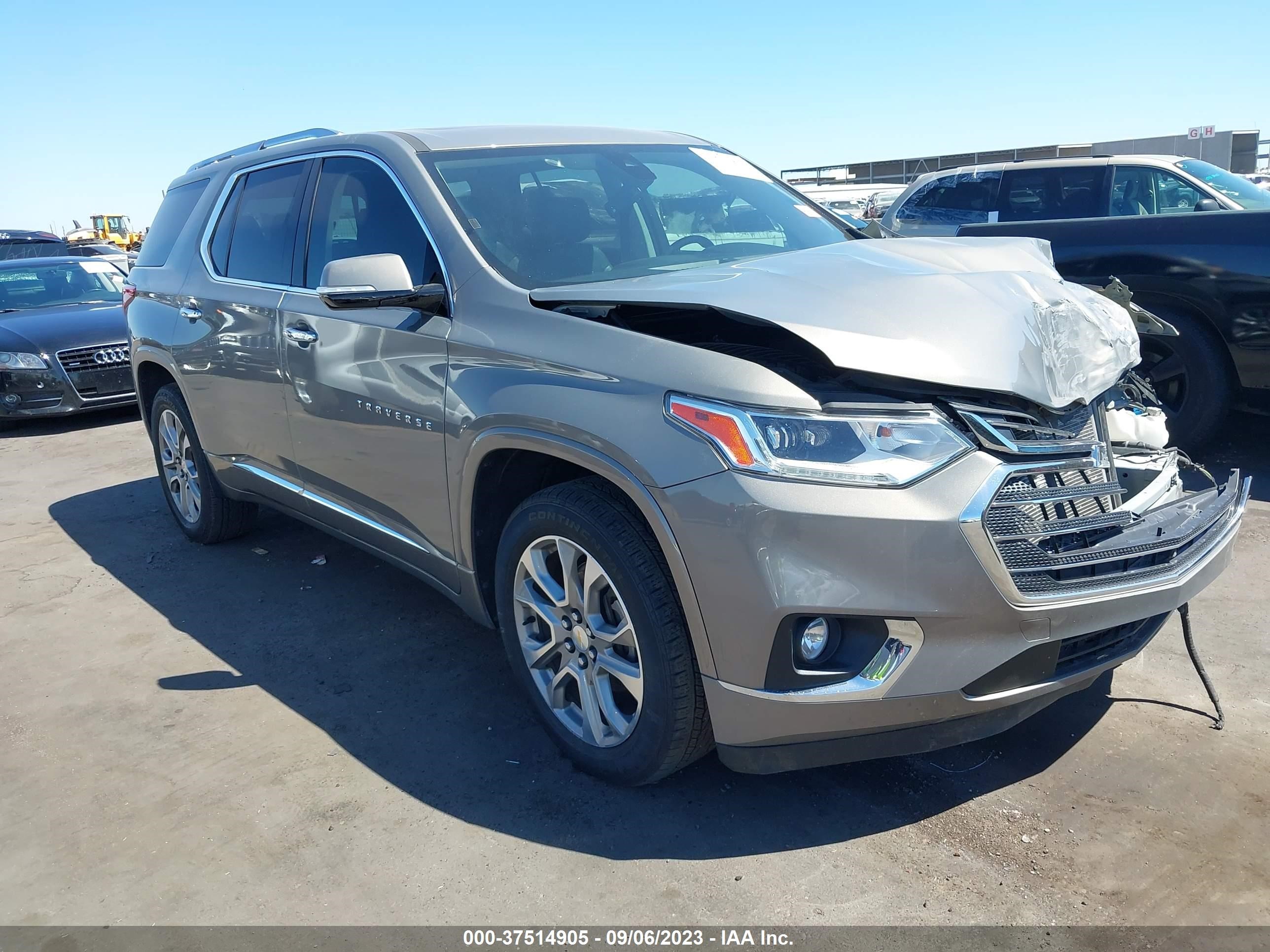 CHEVROLET TRAVERSE 2019 1gnerkkw7kj243785