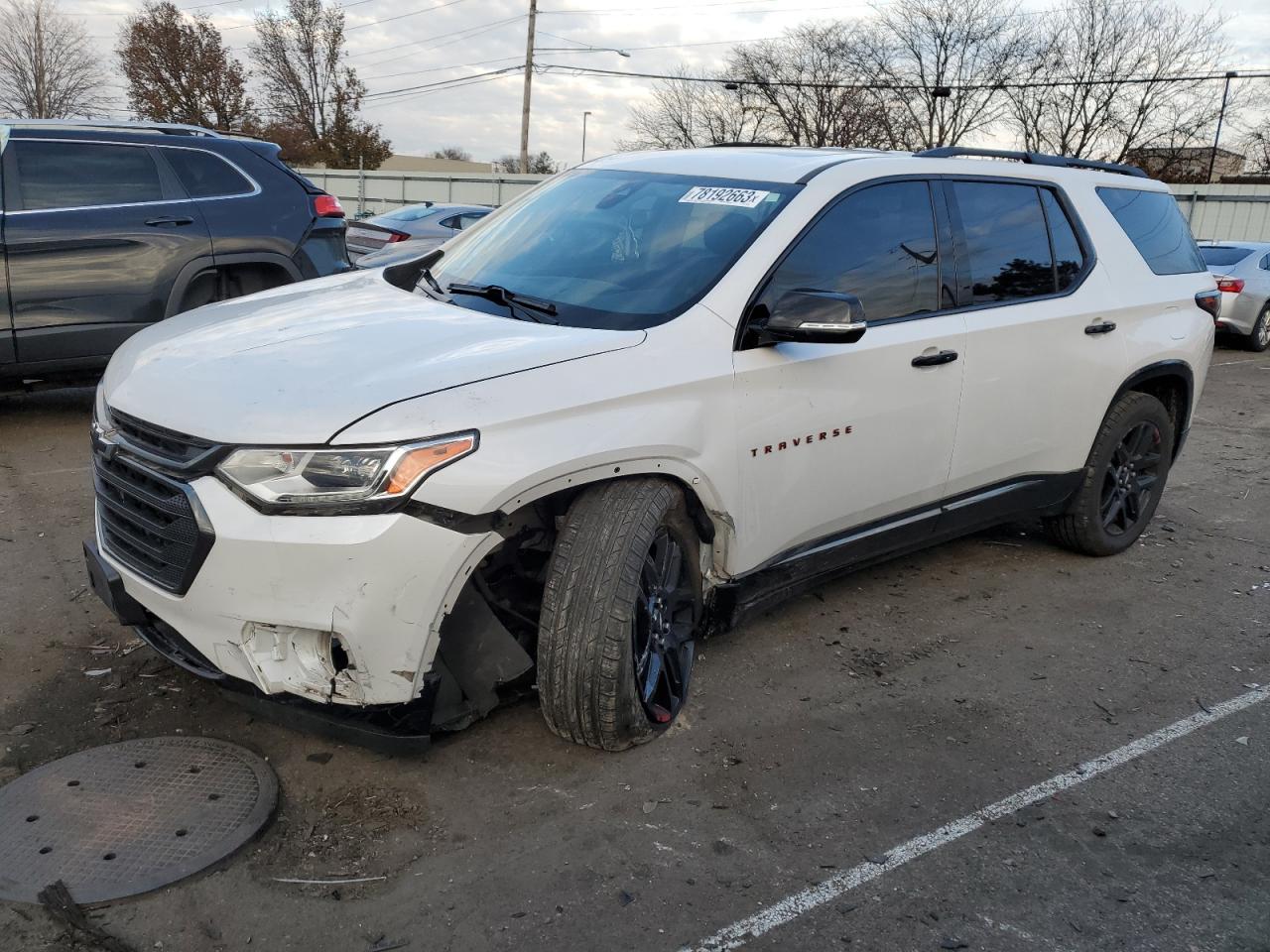 CHEVROLET TRAVERSE 2018 1gnerkkw8jj272548