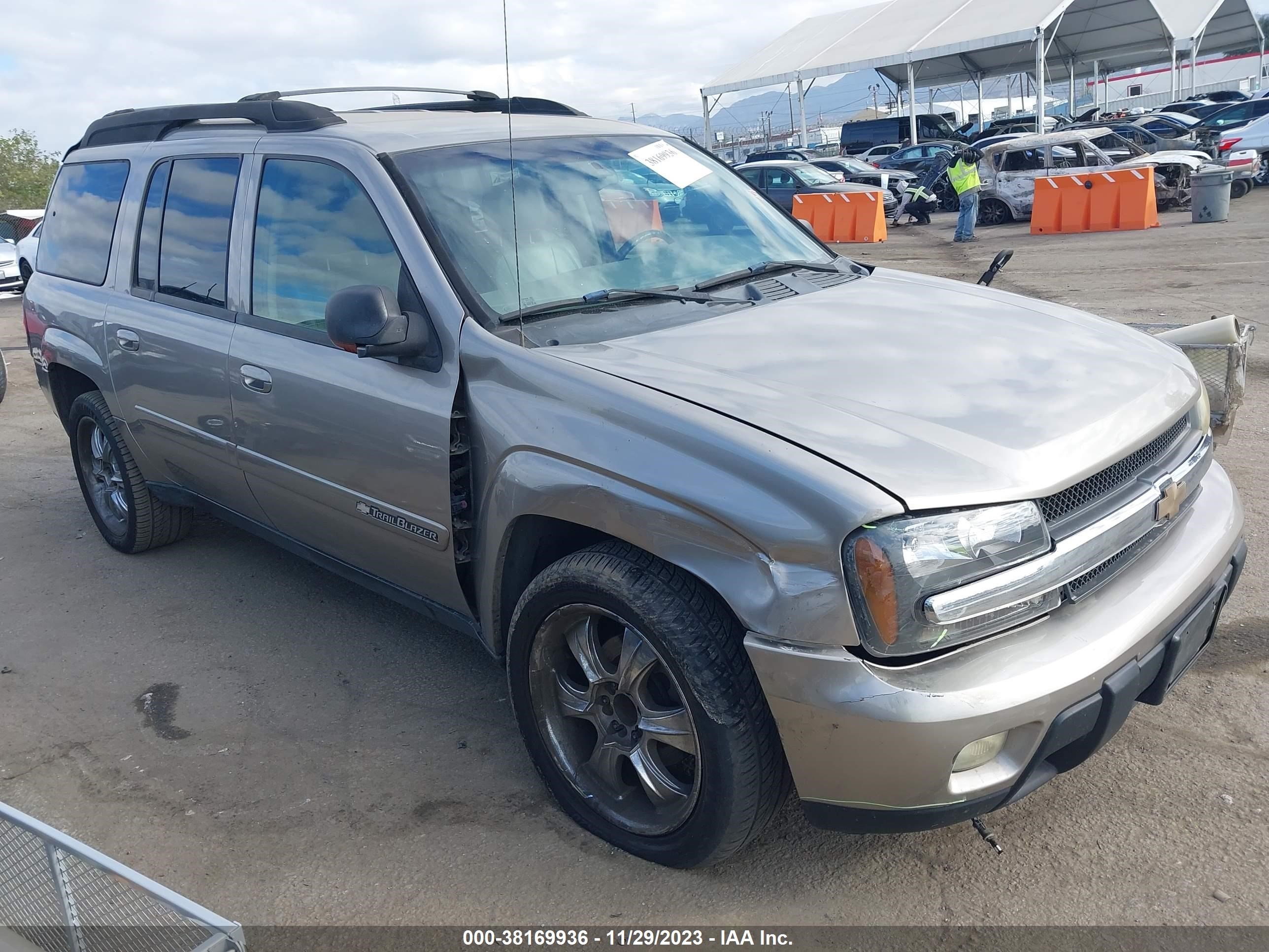 CHEVROLET TRAILBLAZER 2003 1gnes16s136111647