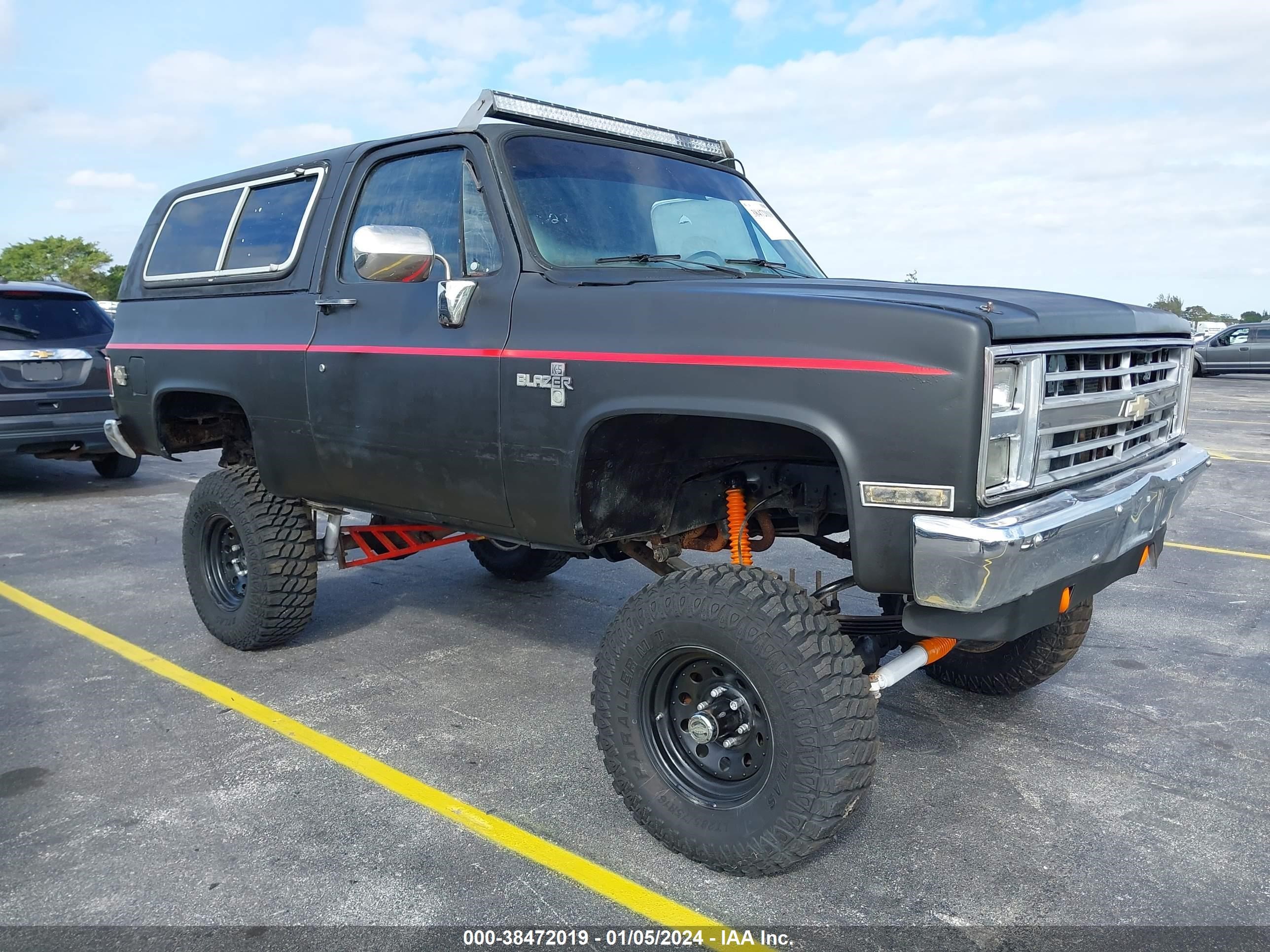 CHEVROLET BLAZER 1988 1gnev18k1jf132581