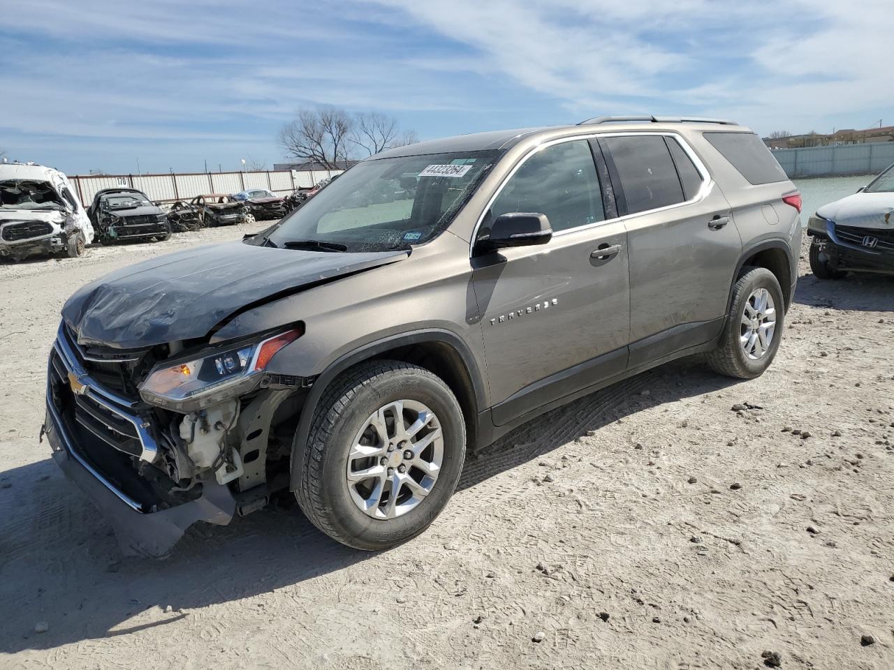 CHEVROLET TRAVERSE 2019 1gnevgkw2kj144641