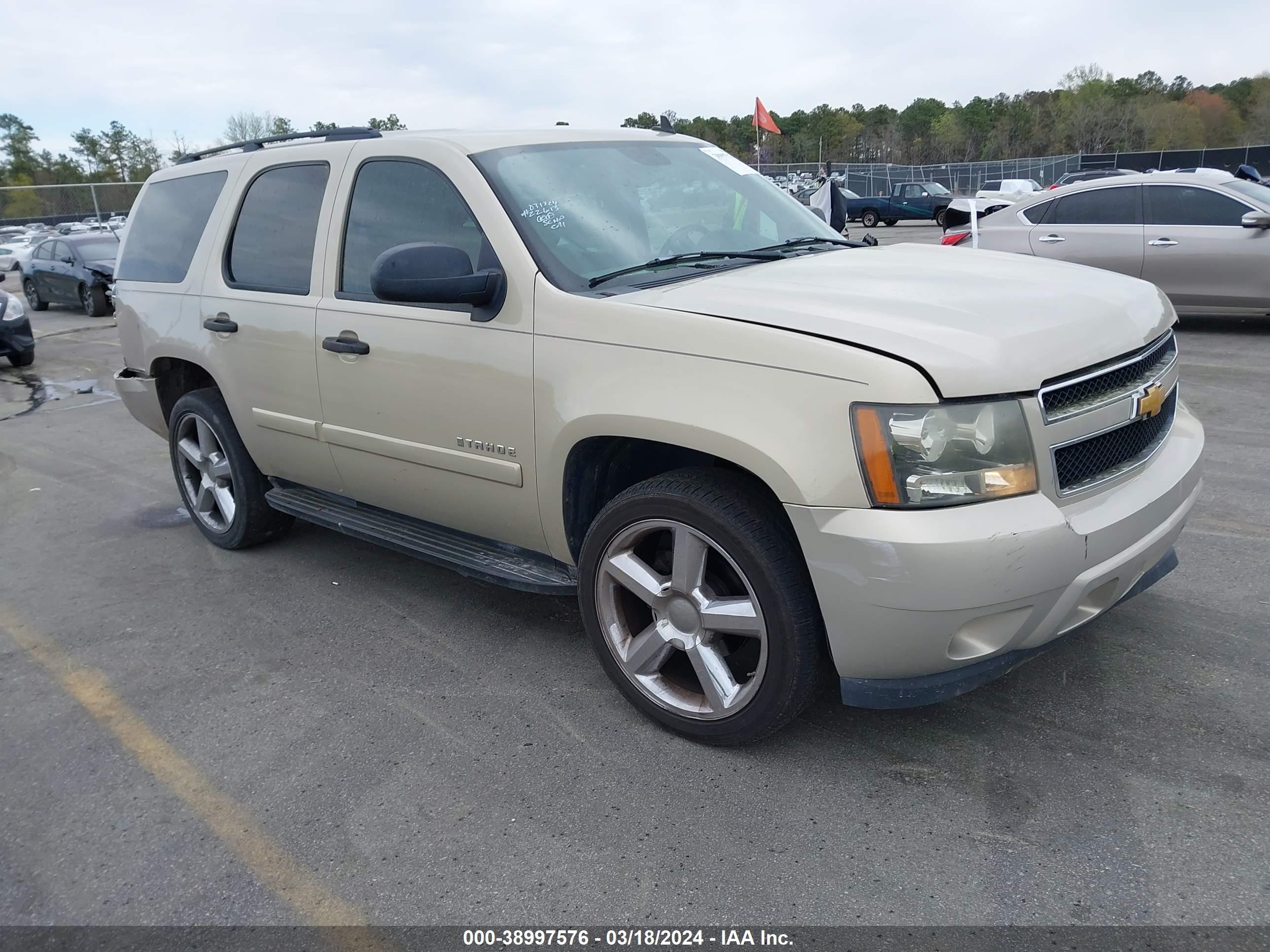 CHEVROLET TAHOE 2007 1gnfc13017r396777