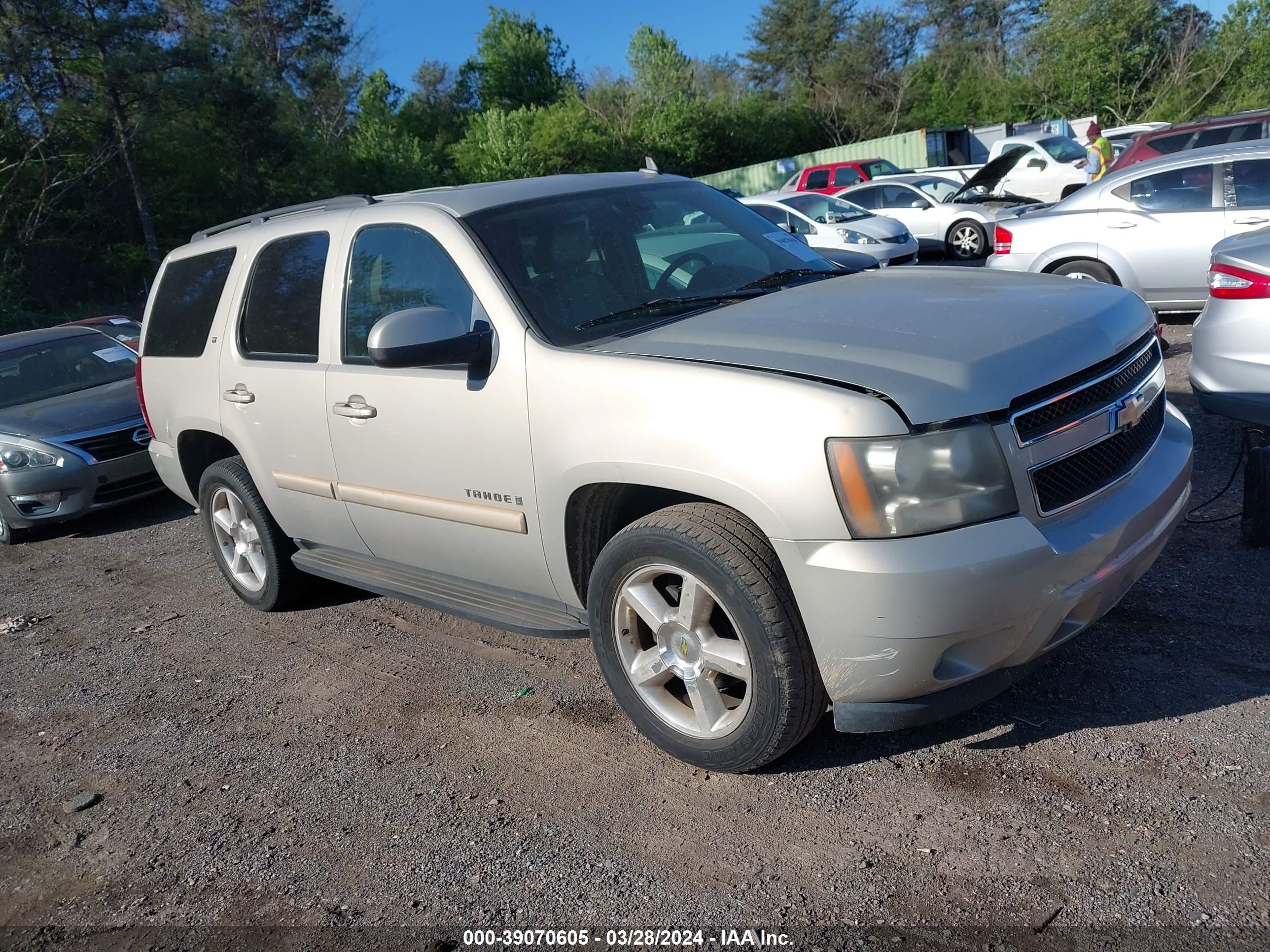 CHEVROLET TAHOE 2008 1gnfc13048r263870