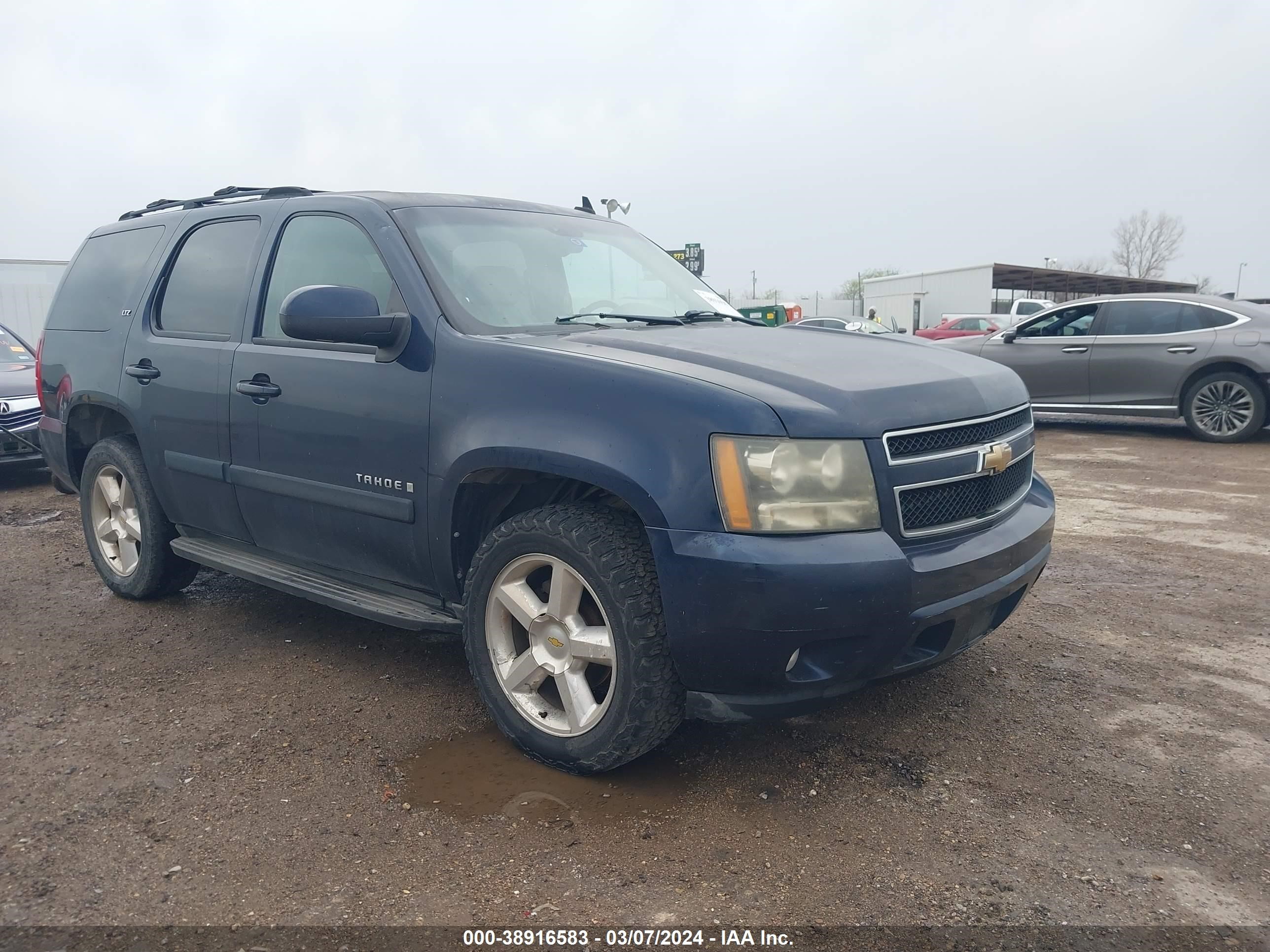 CHEVROLET TAHOE 2007 1gnfc13097r167960