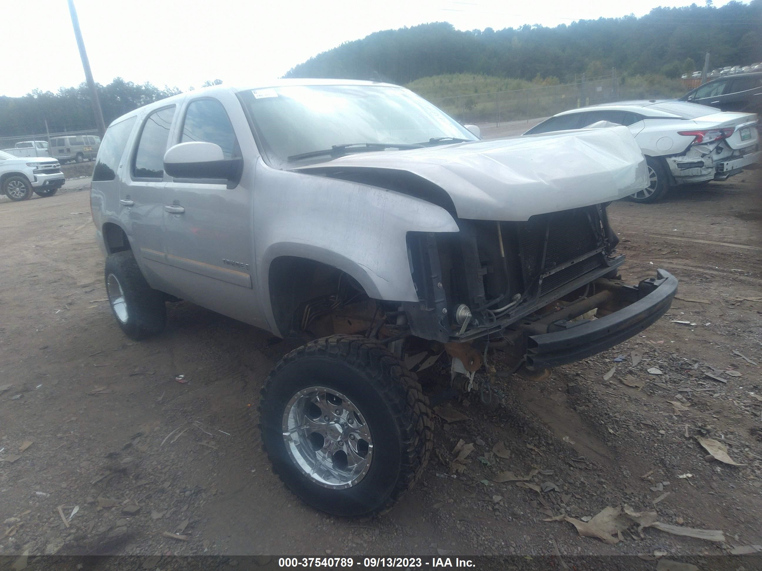 CHEVROLET TAHOE 2008 1gnfc13j38r131482