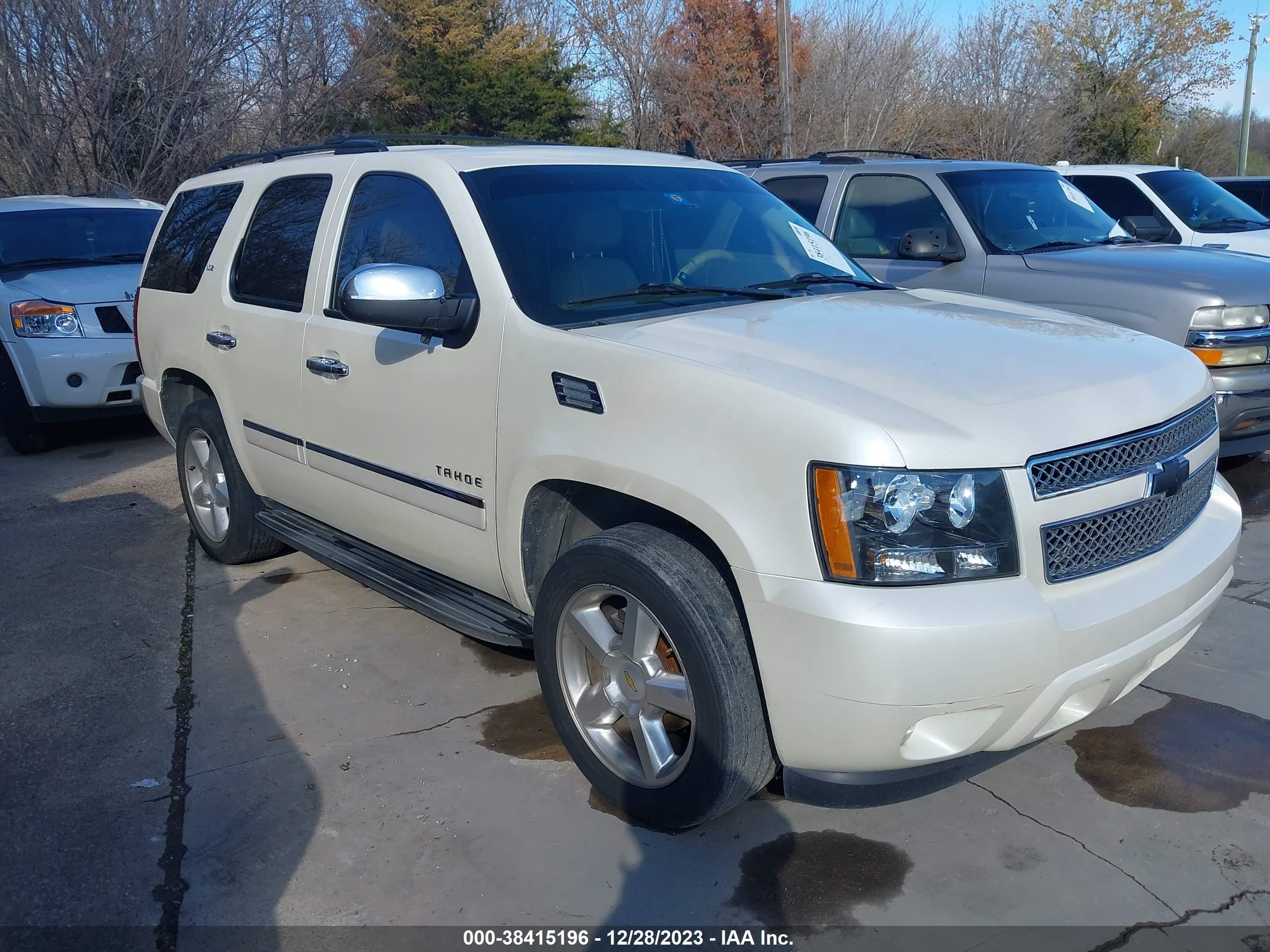 CHEVROLET TAHOE 2009 1gnfc33jx9r301608