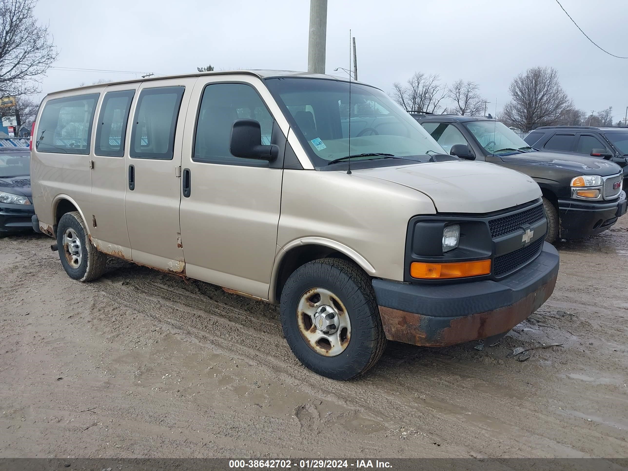 CHEVROLET EXPRESS 2005 1gnfg15t251211305