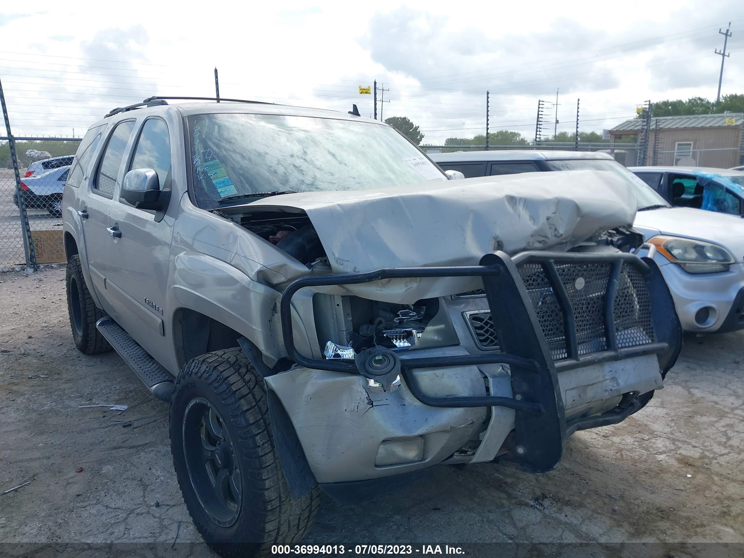 CHEVROLET TAHOE 2008 1gnfk13028r263093