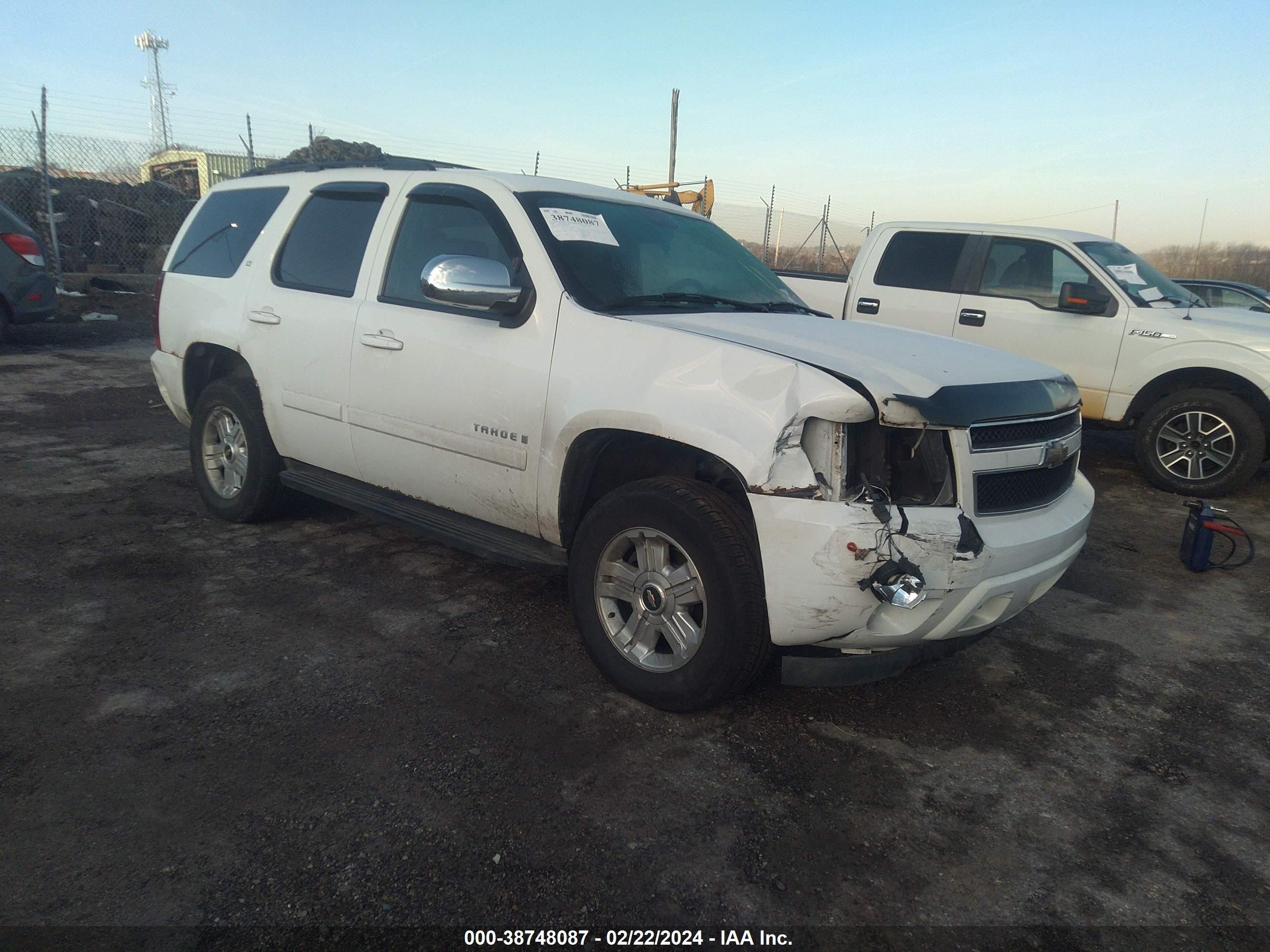 CHEVROLET TAHOE 2008 1gnfk13058jl72494