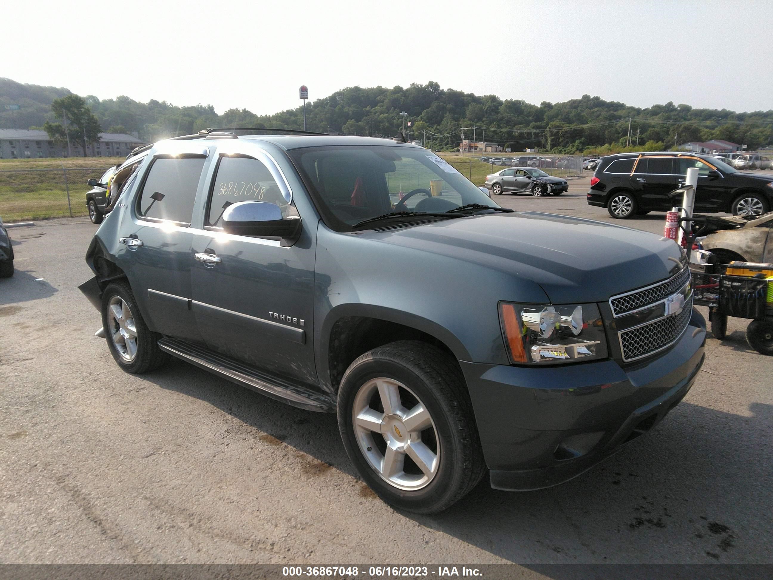 CHEVROLET TAHOE 2008 1gnfk13088r193972