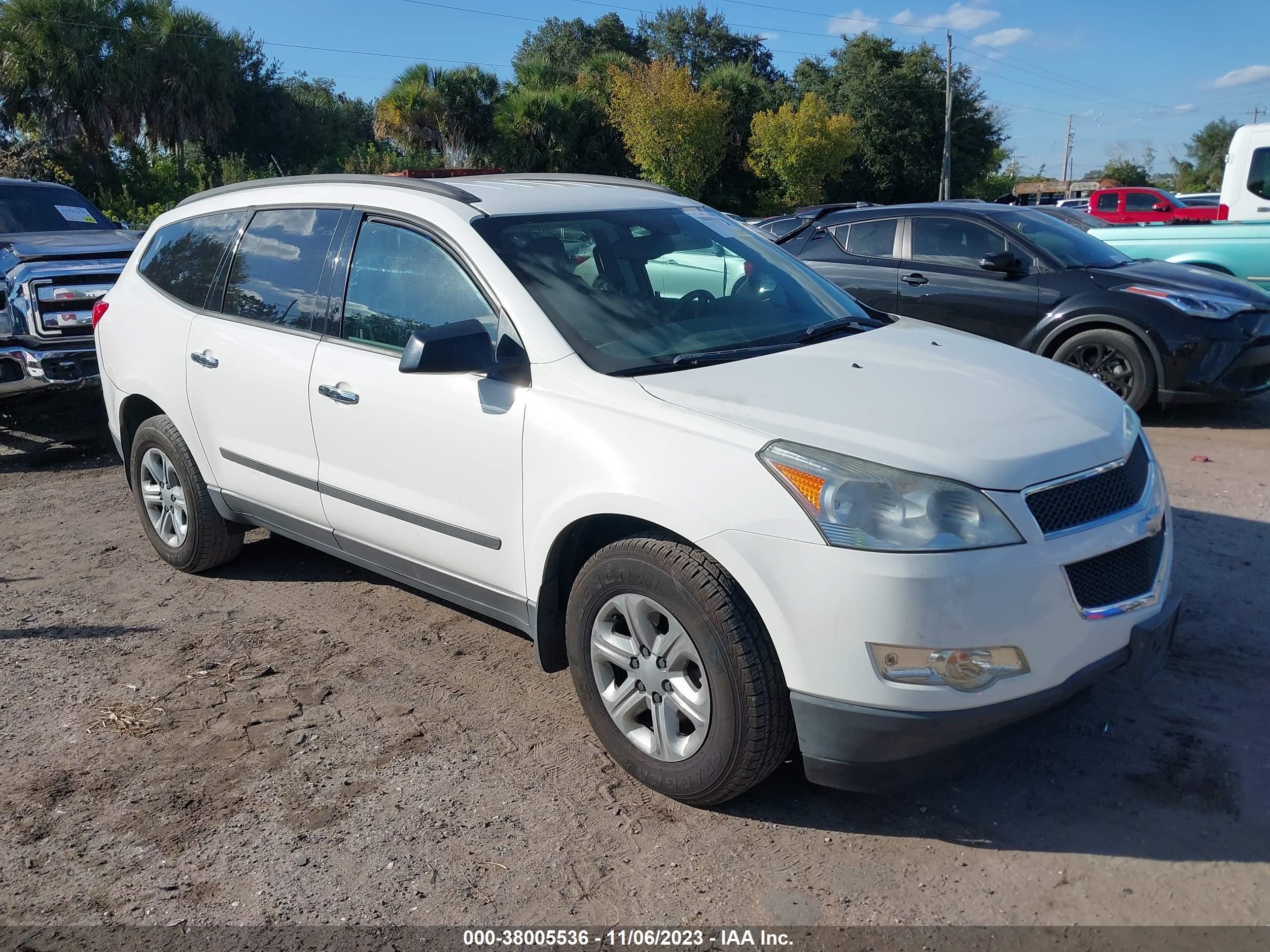 CHEVROLET TRAVERSE 2011 1gnkrfed6bj345745