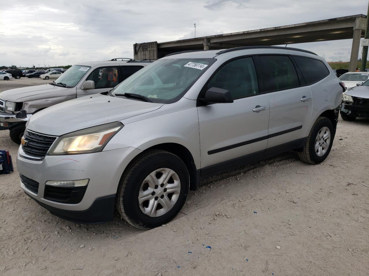 CHEVROLET TRAVERSE 2015 1gnkrfed8fj336647