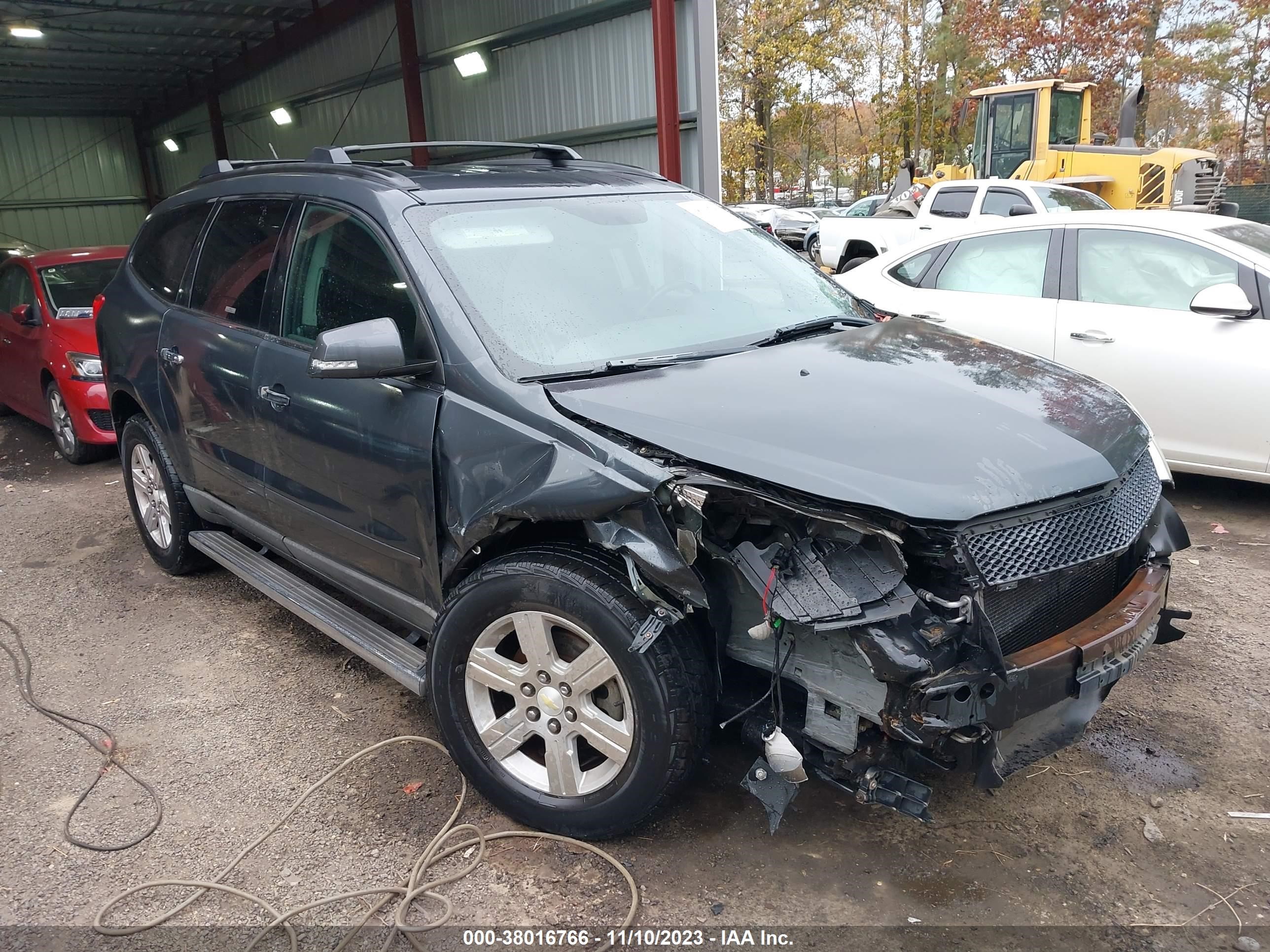 CHEVROLET TRAVERSE 2011 1gnkrged3bj135318