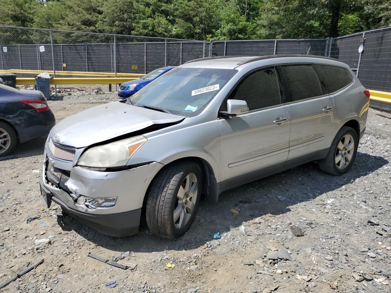 CHEVROLET TRAVERSE 2011 1gnkvled0bj127200