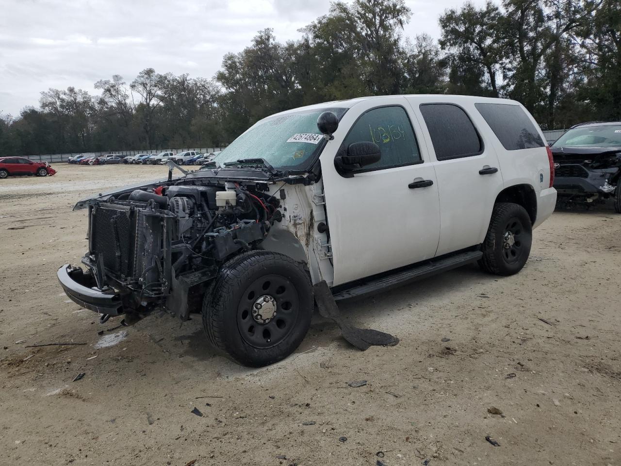 CHEVROLET TAHOE 2013 1gnlc2e06dr352887