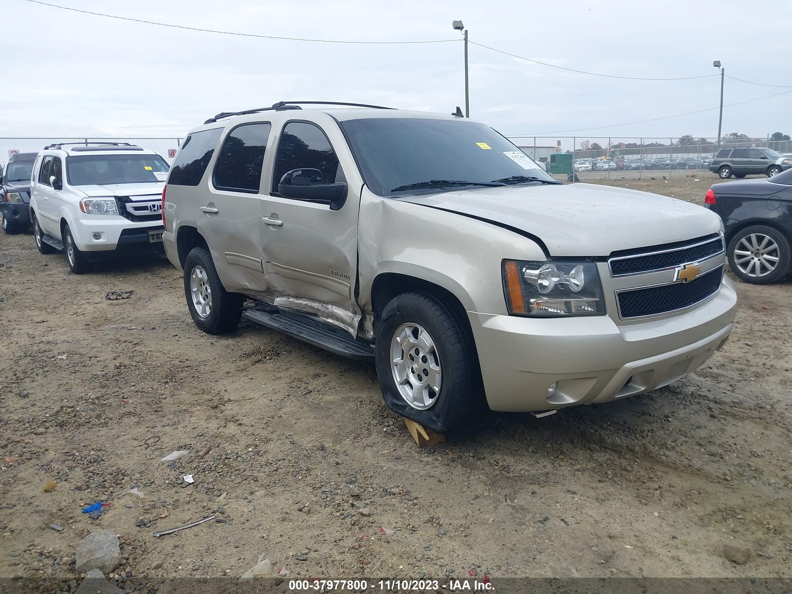 CHEVROLET TAHOE 2013 1gnscbe09dr165199